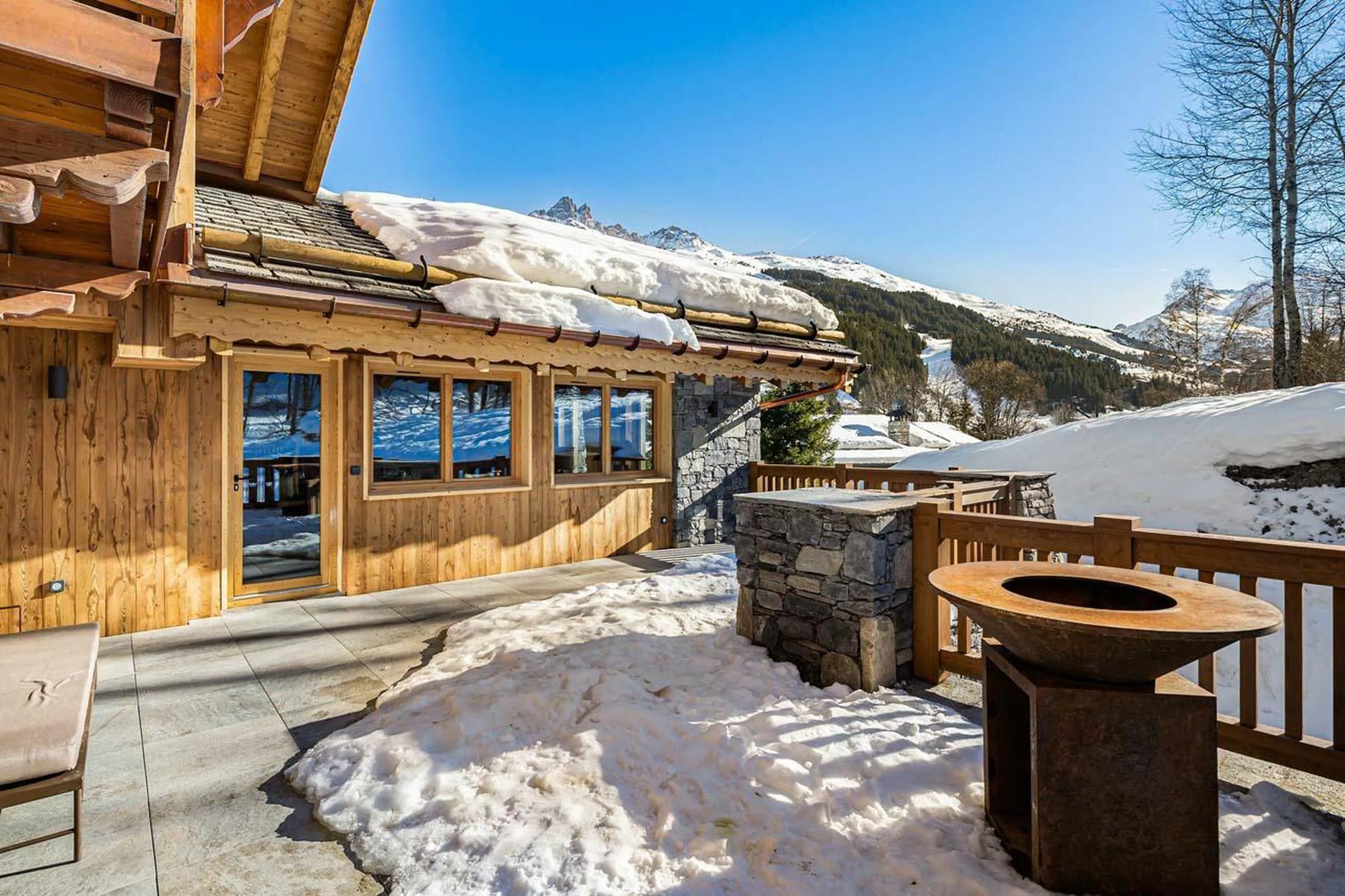 Large terrace of Chalet Haapiti in Meribel