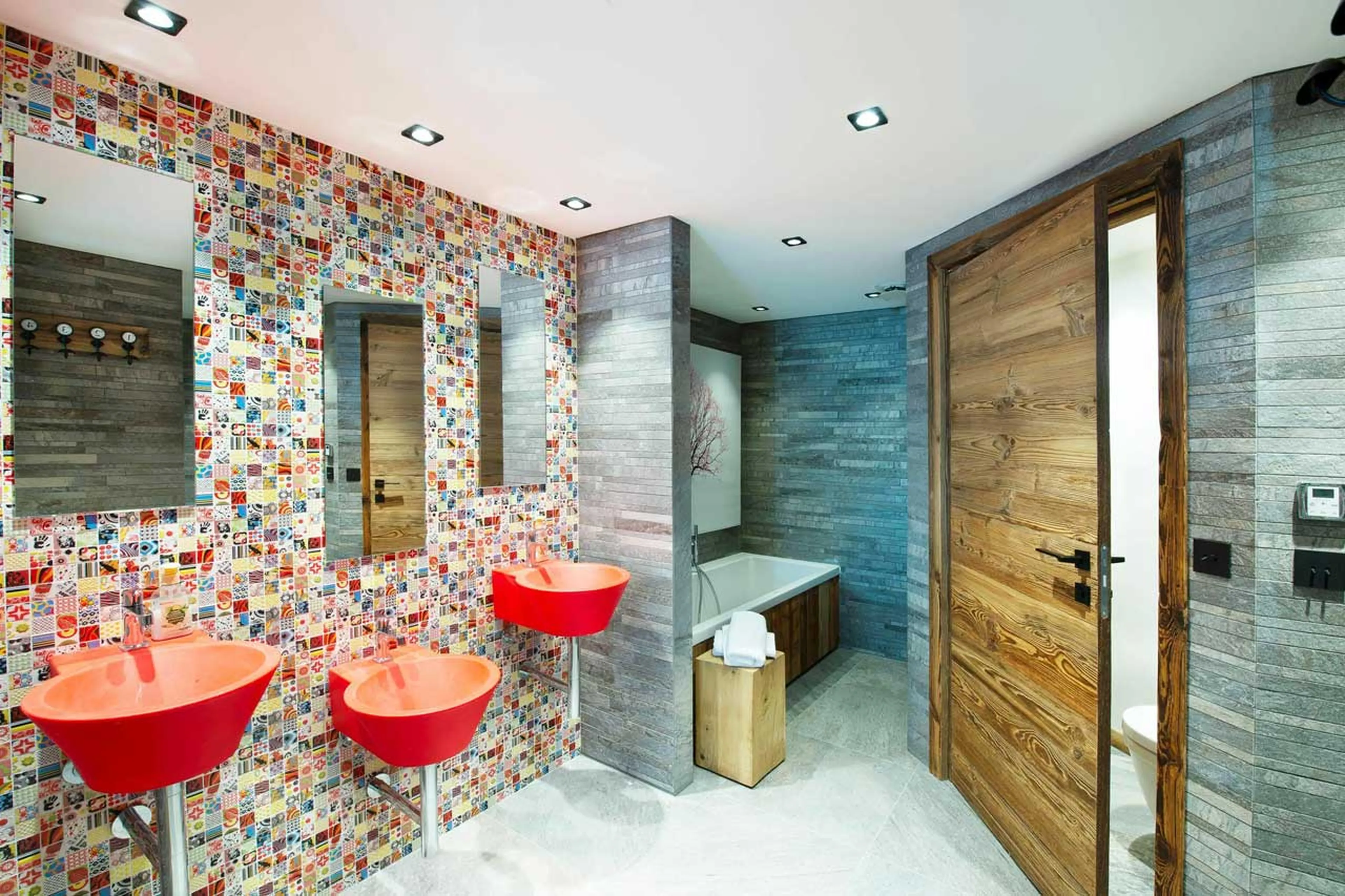 En-suite bathroom at Chalet Hermine Blanche in Val d'Isere