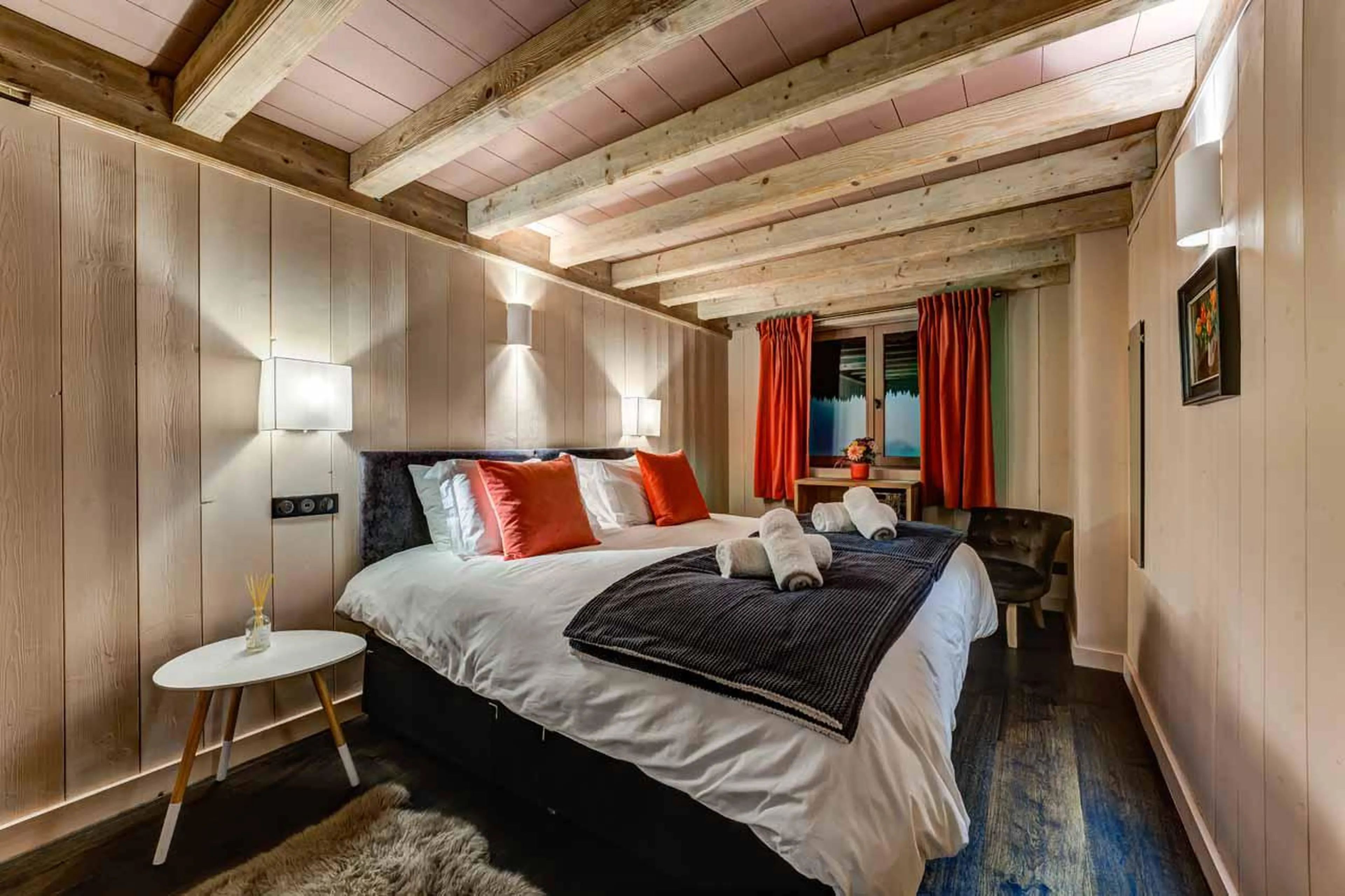 Bedroom four at Hibou in Chamonix
