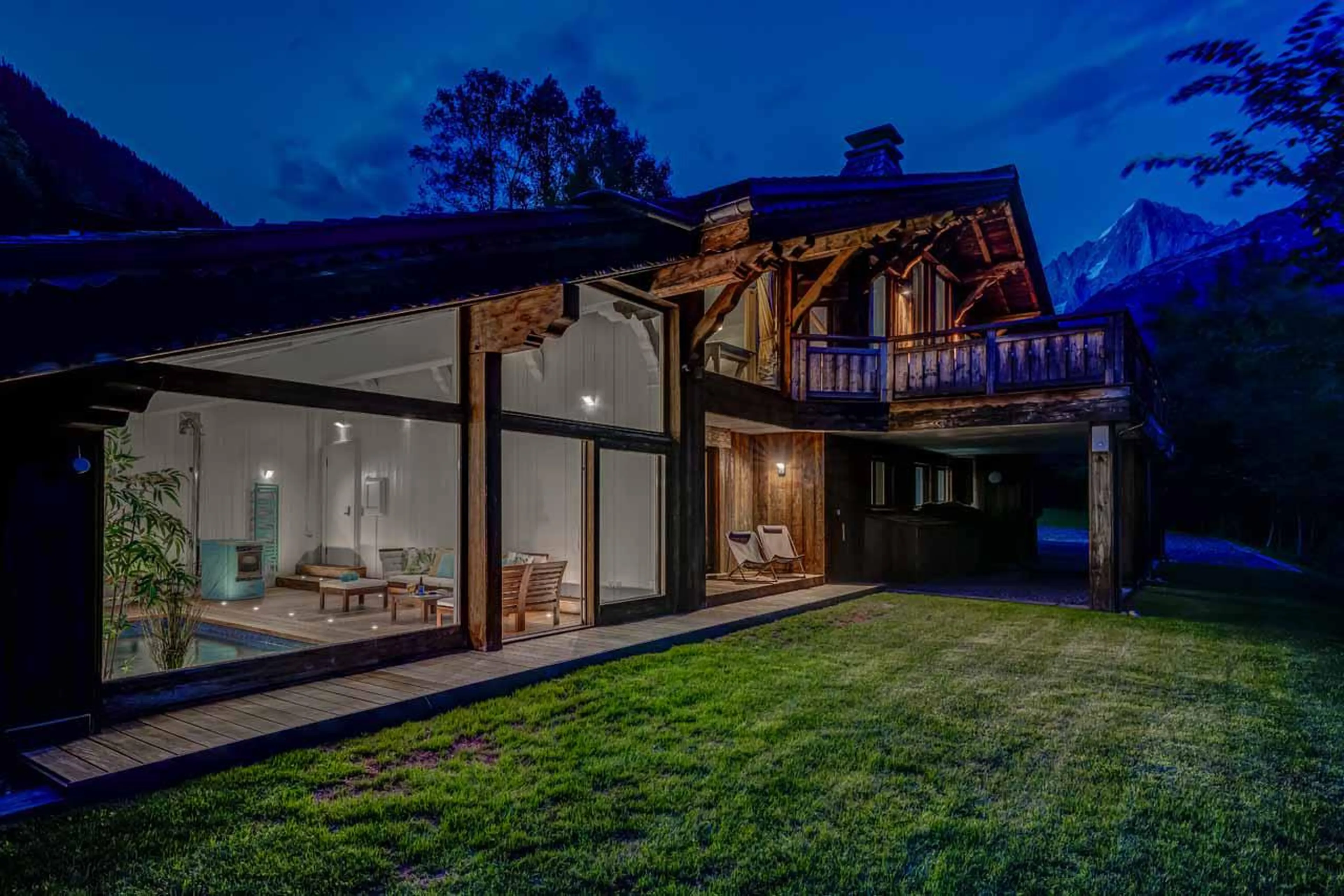 Exterior view of Hibou in Chamonix