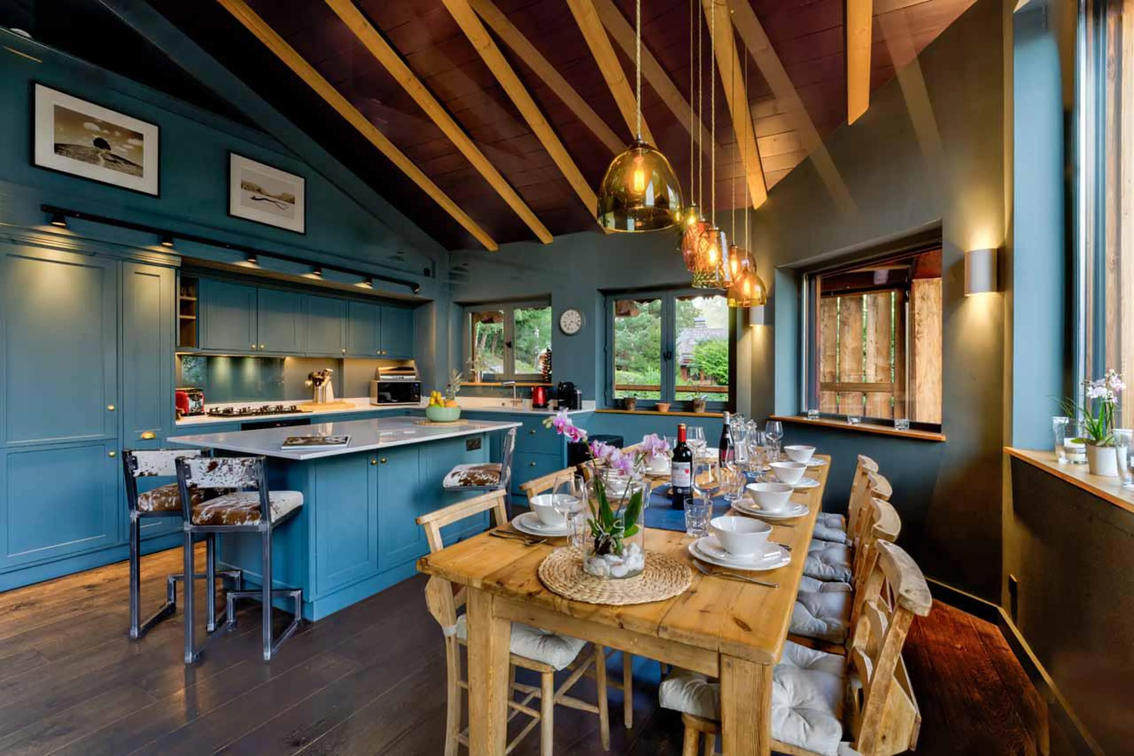 Dining table at Hibou in Chamonix