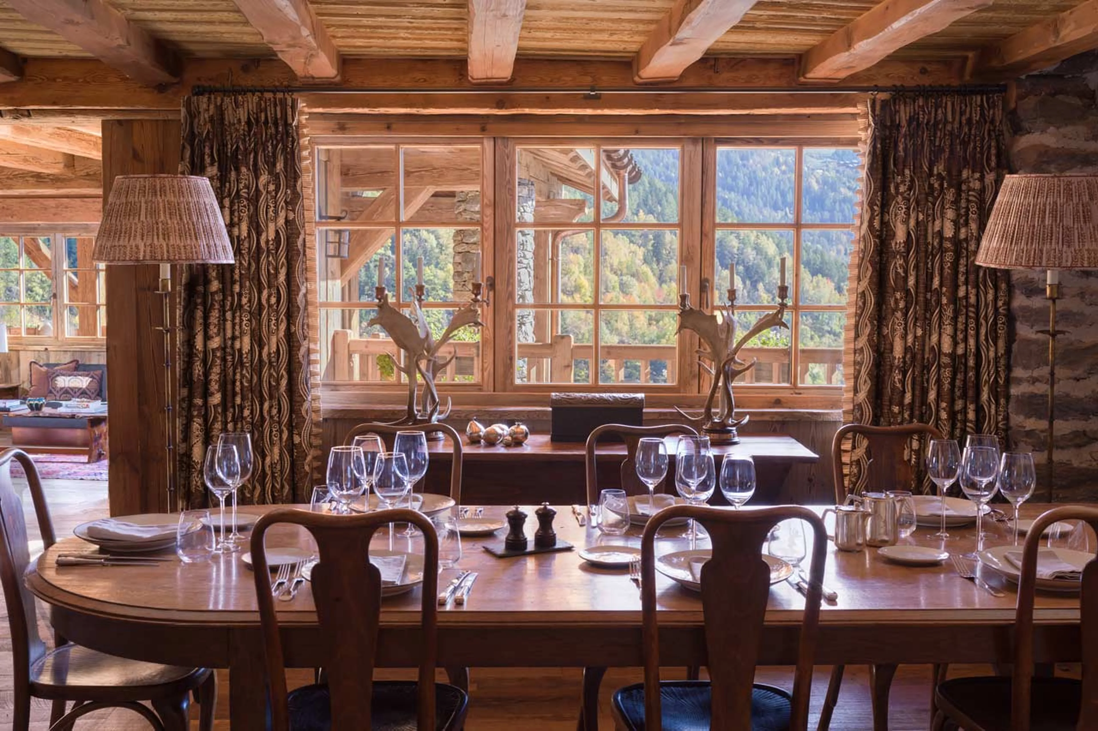 Dining room at Chalet Hibou in Le Miroir