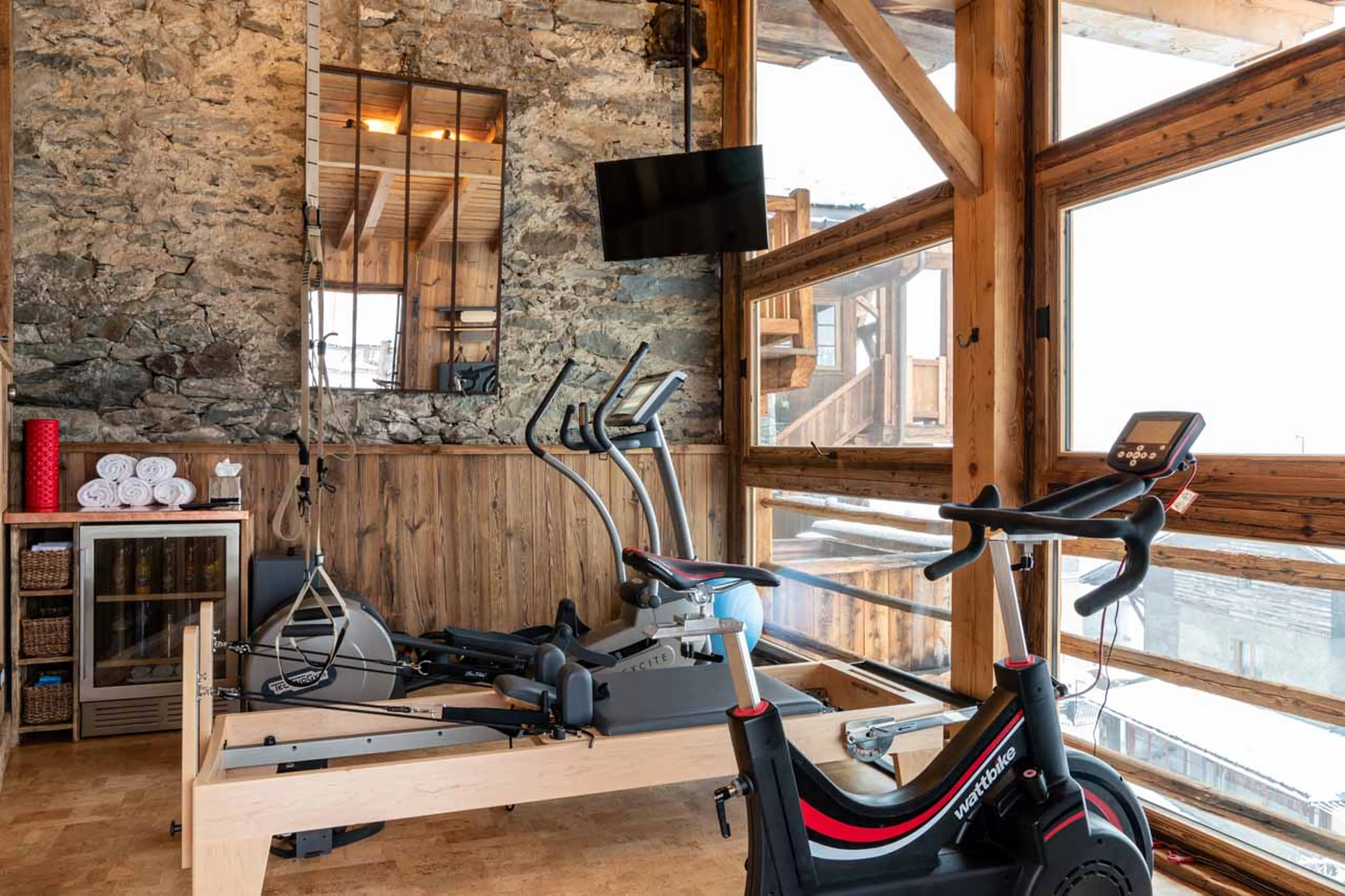 GYm at Chalet Hibou in Le Miroir