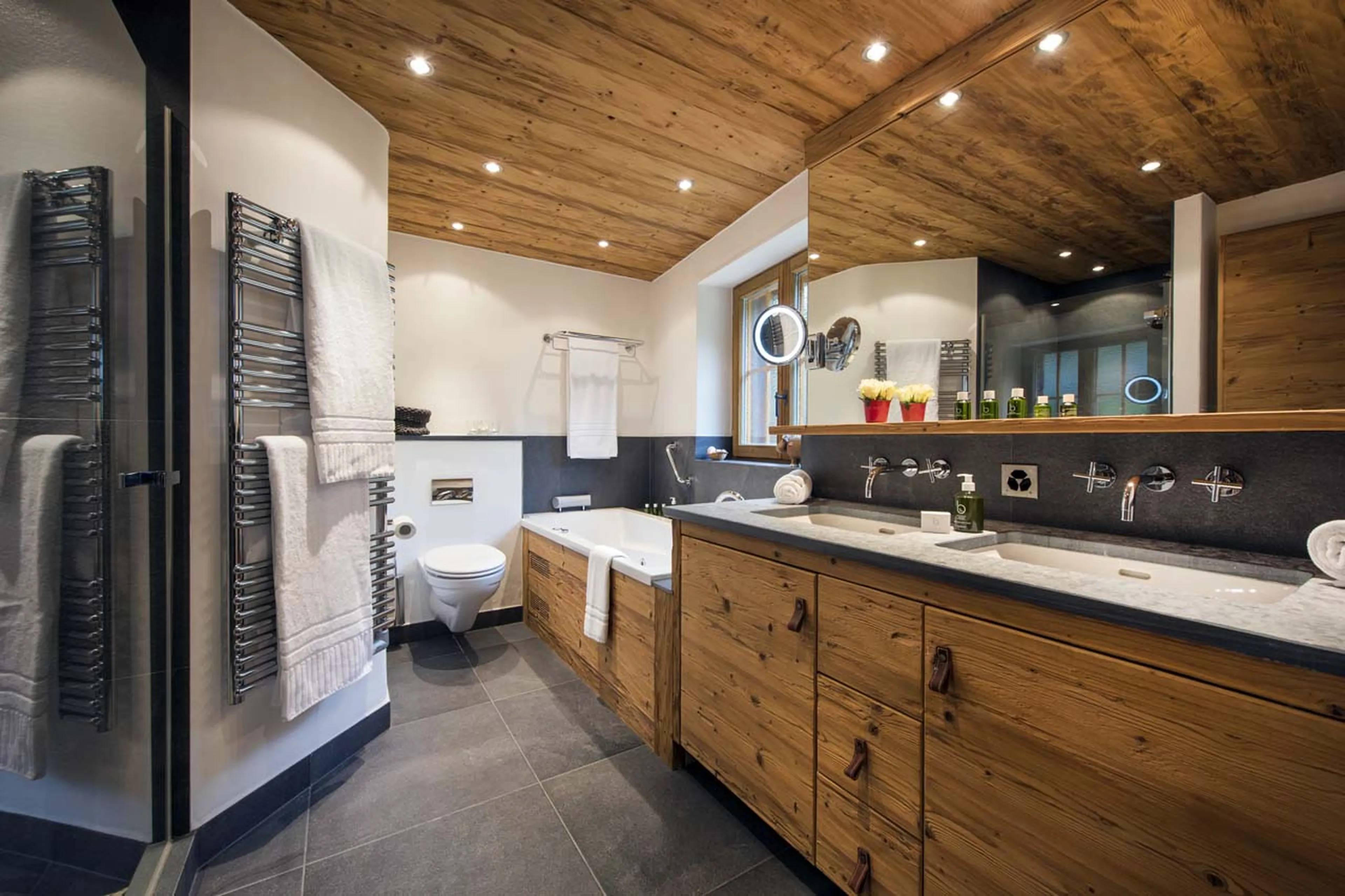 Bathroom at Apartment Hickory in Verbier