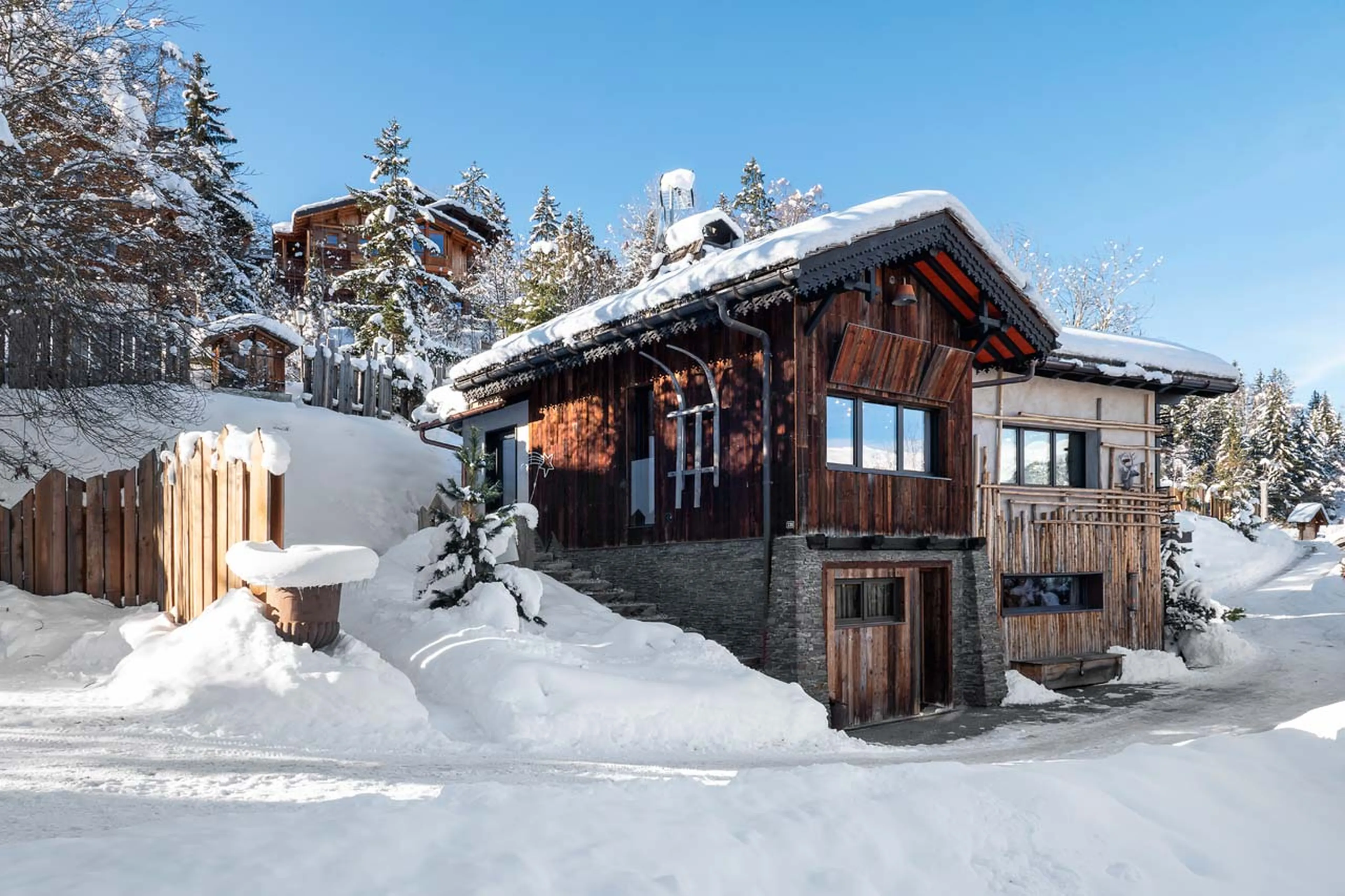 Modernised Chalet Ikamiut in Courchevel 1550