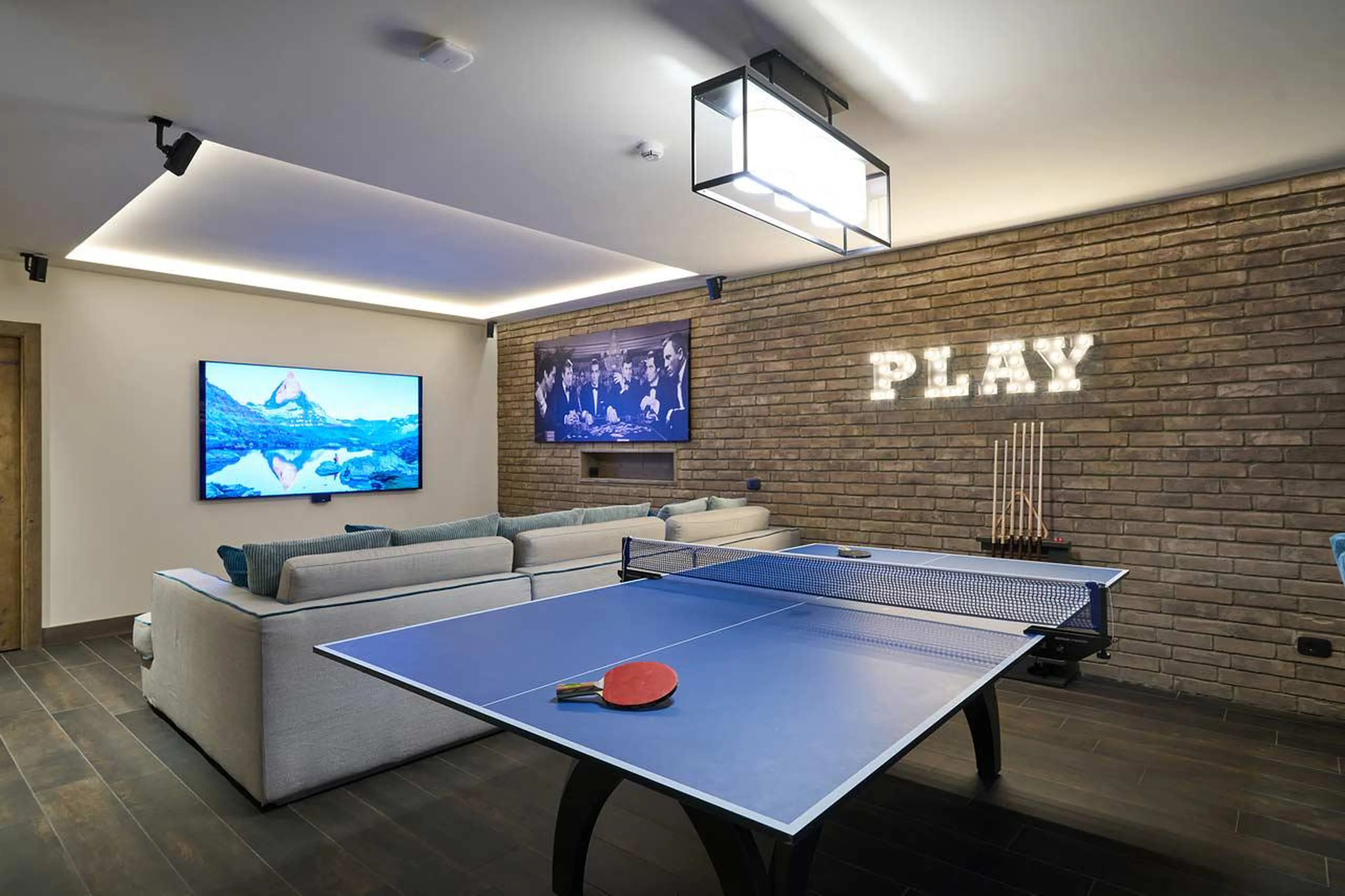 Table tennis at Chalet Il Gufo in Cervinia