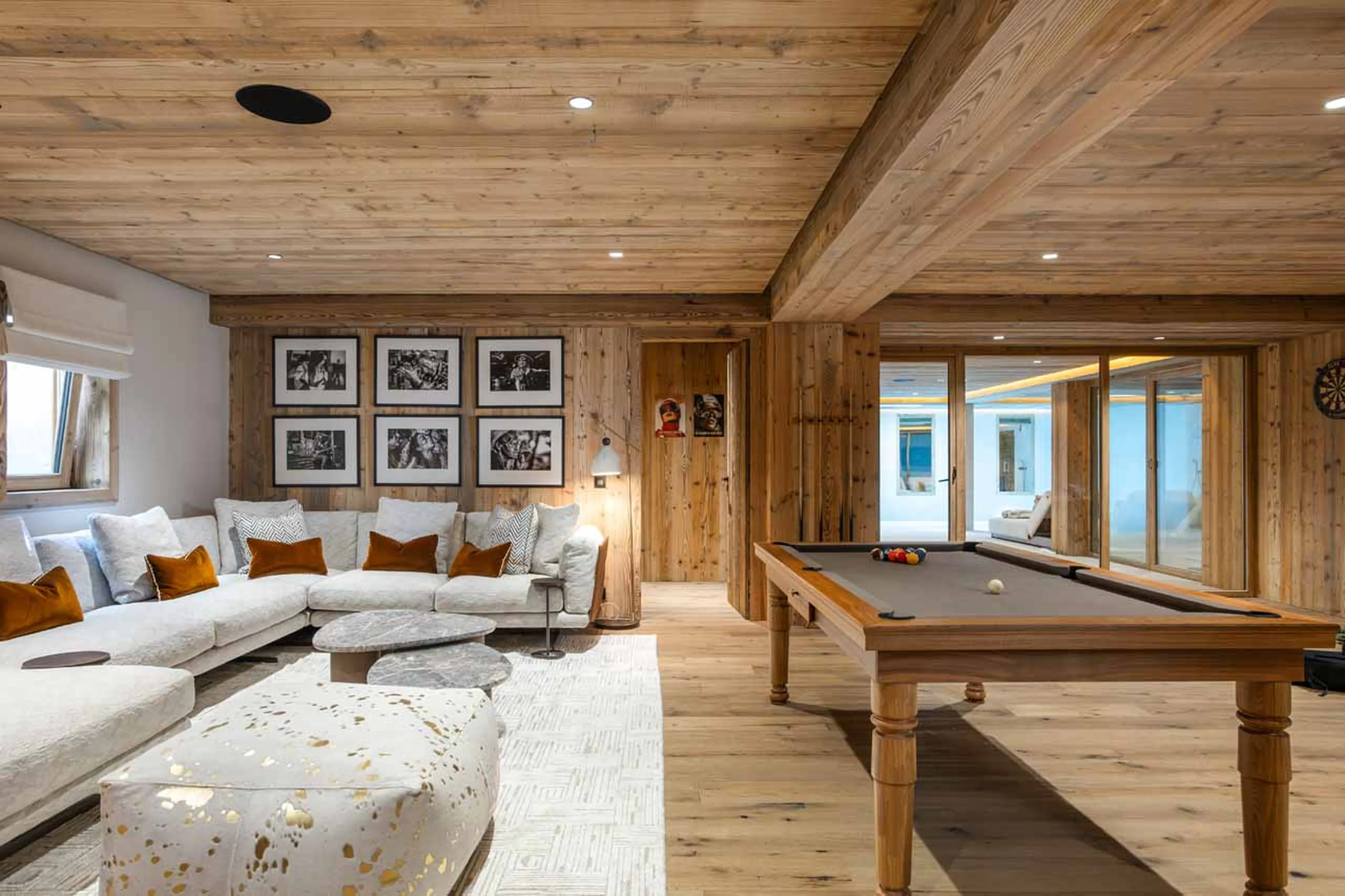 Games room pool table at Chalet Ilex in St Martin de Belleville