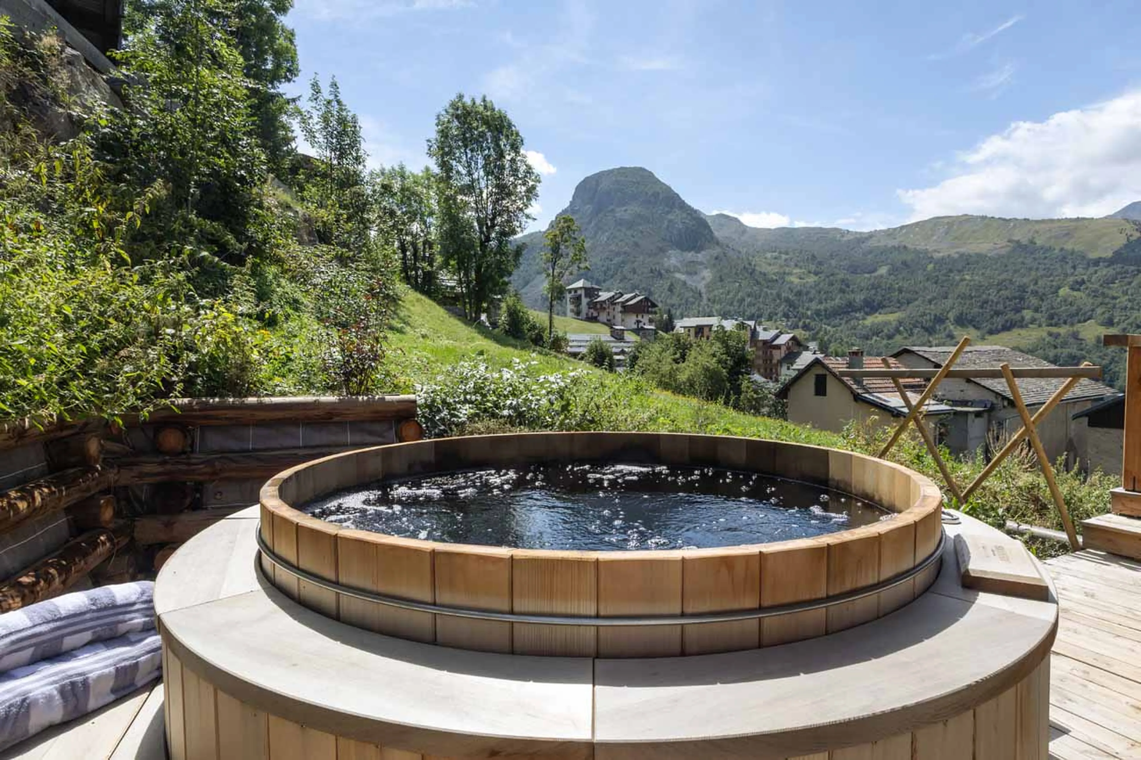 Hot tub at Chalet Ilex in St Martin de Belleville