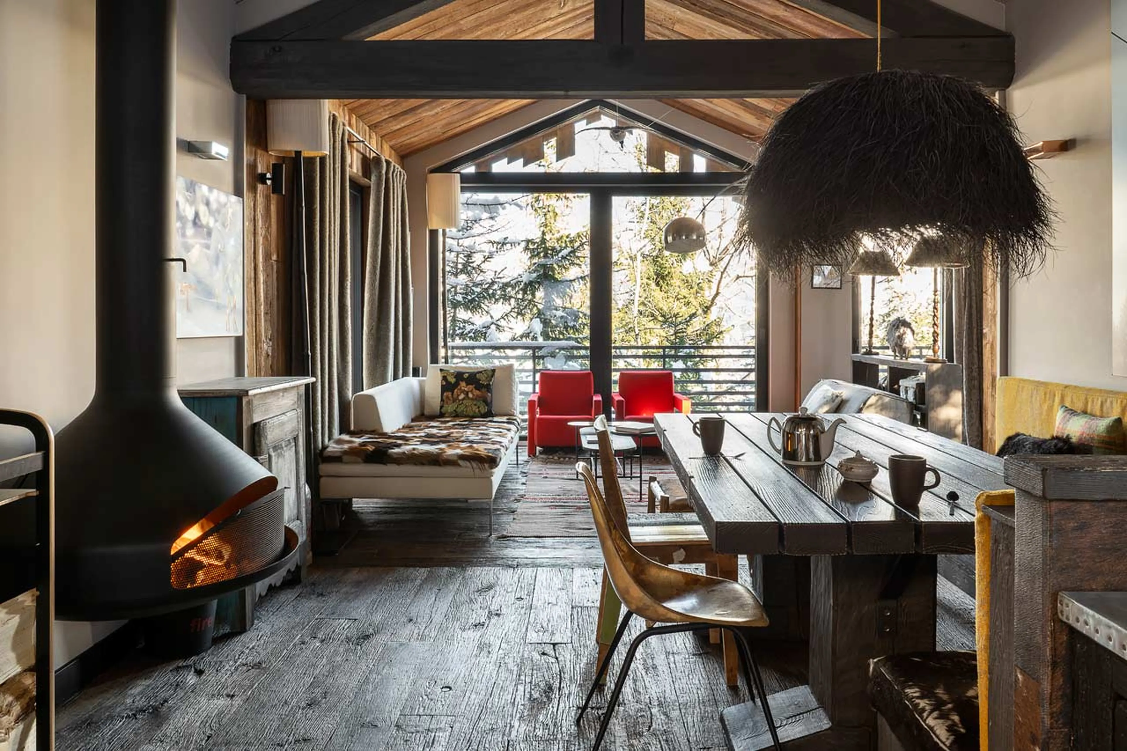 Dining area at Chalet Ililissat in Courchevel 1550