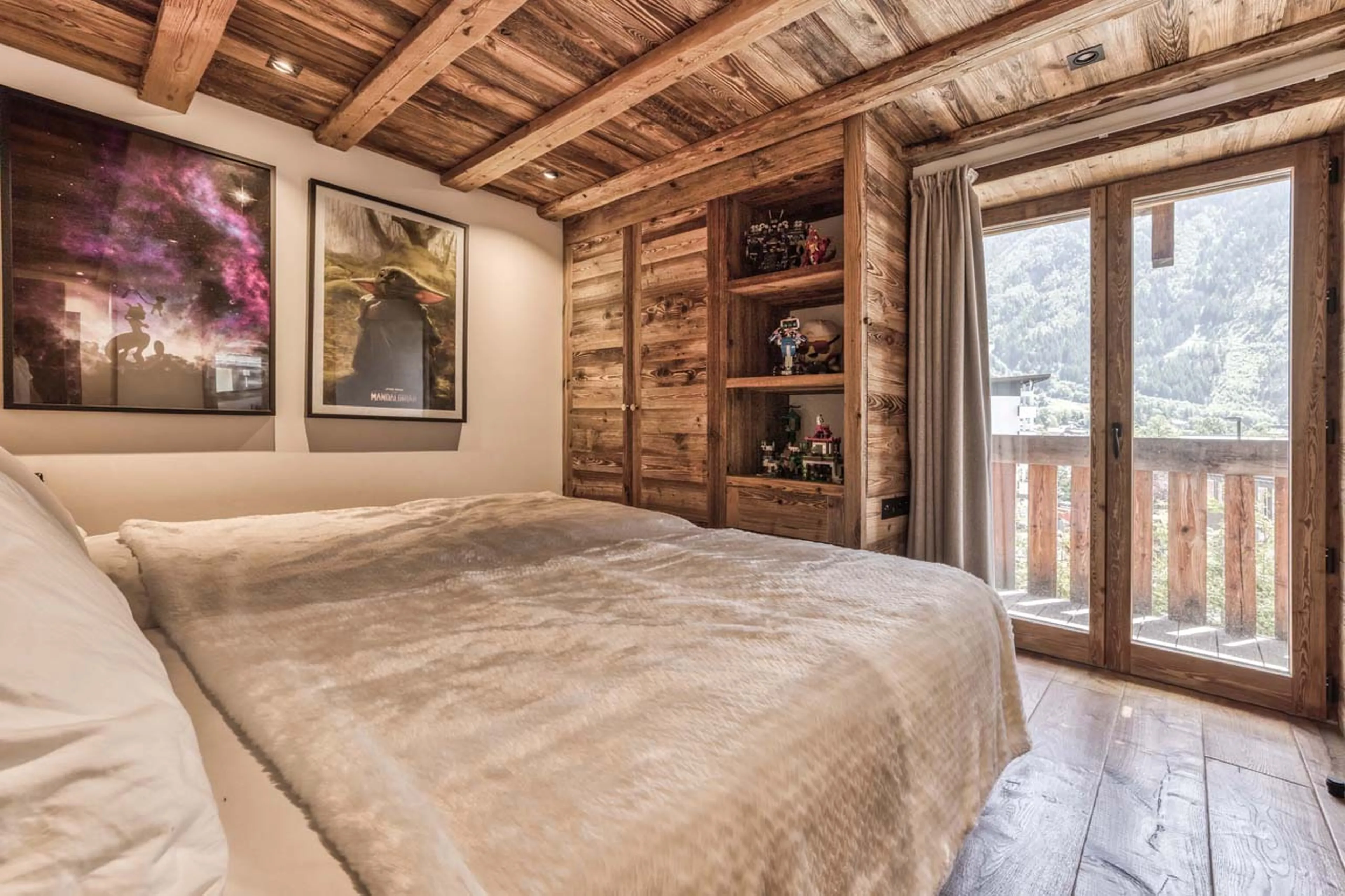 Double bedroom in Chalet Indigo, Chamonix
