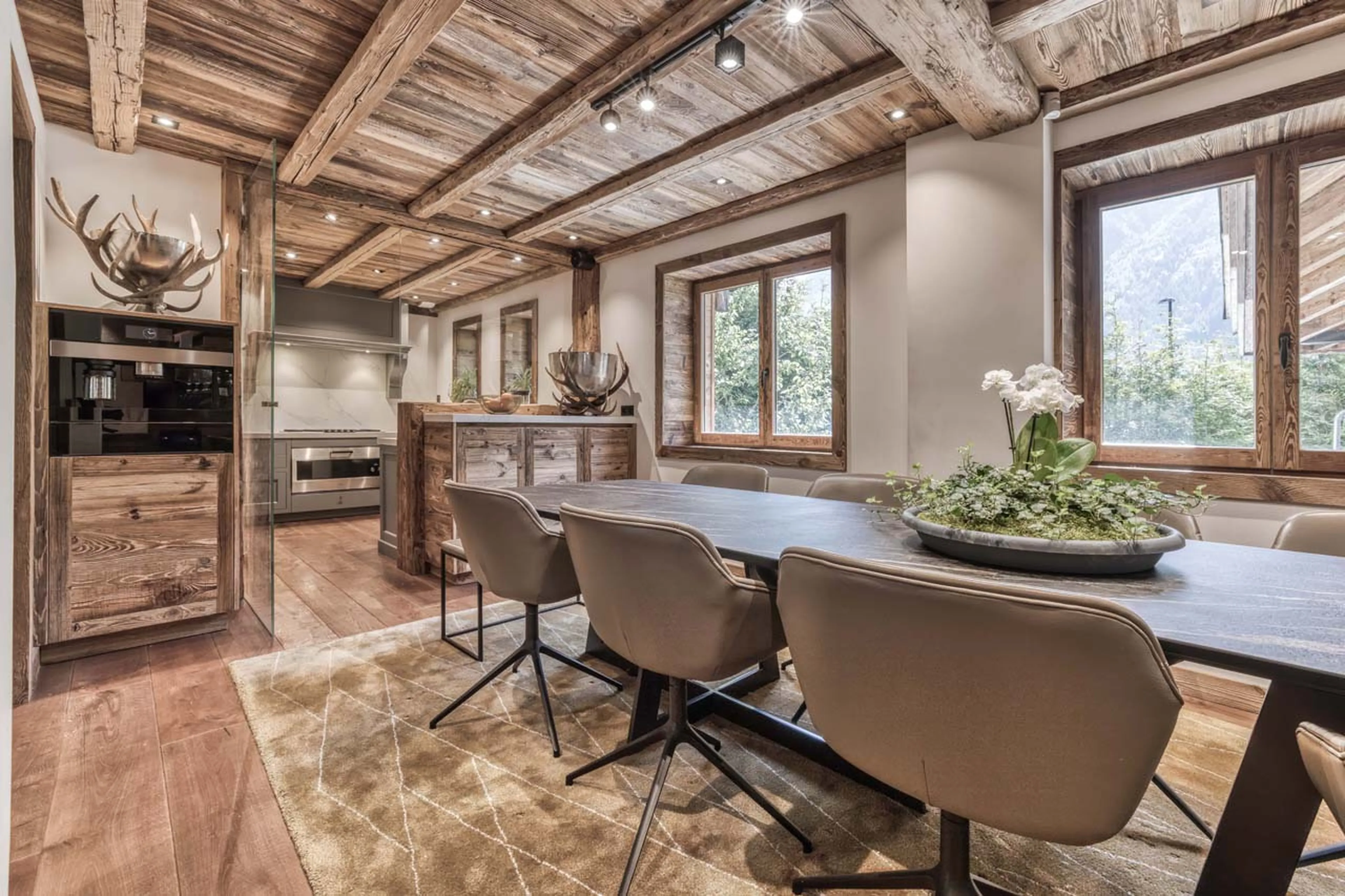 Dining table in Chalet Indigo, Chamonix