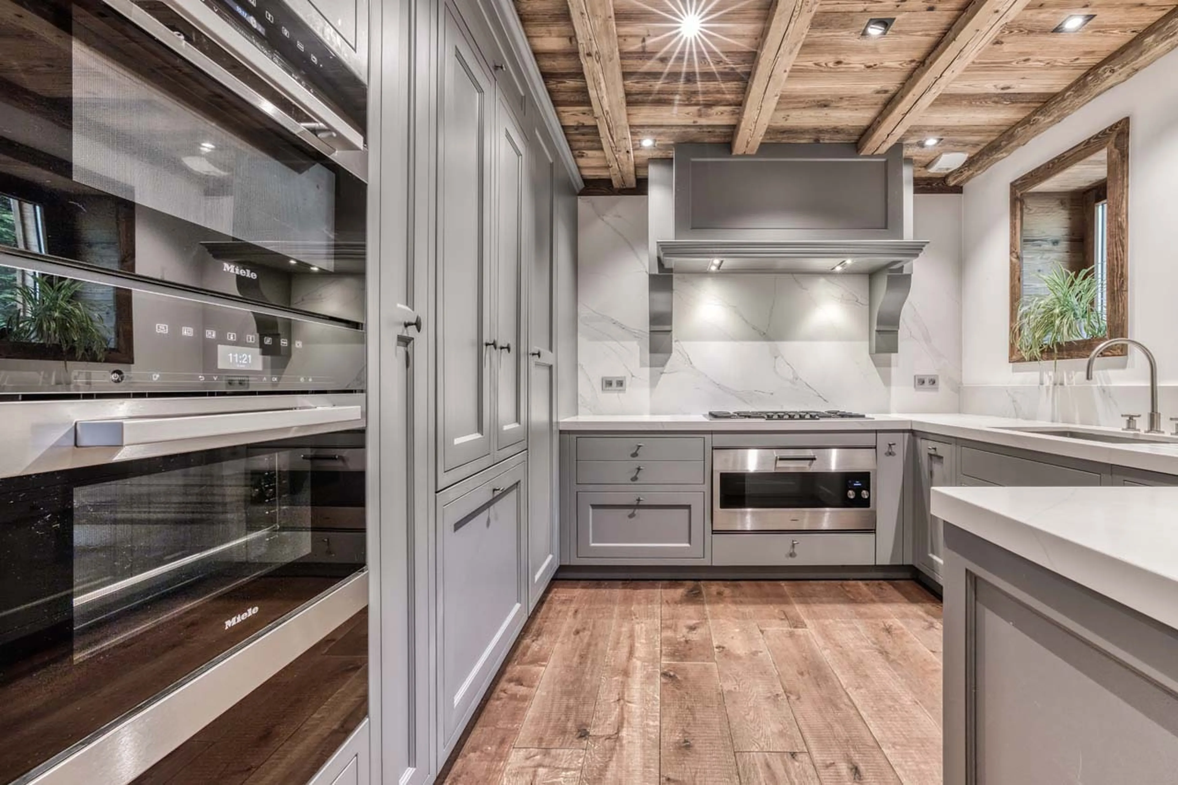 Kitchen in Chalet Indigo, Chamonix
