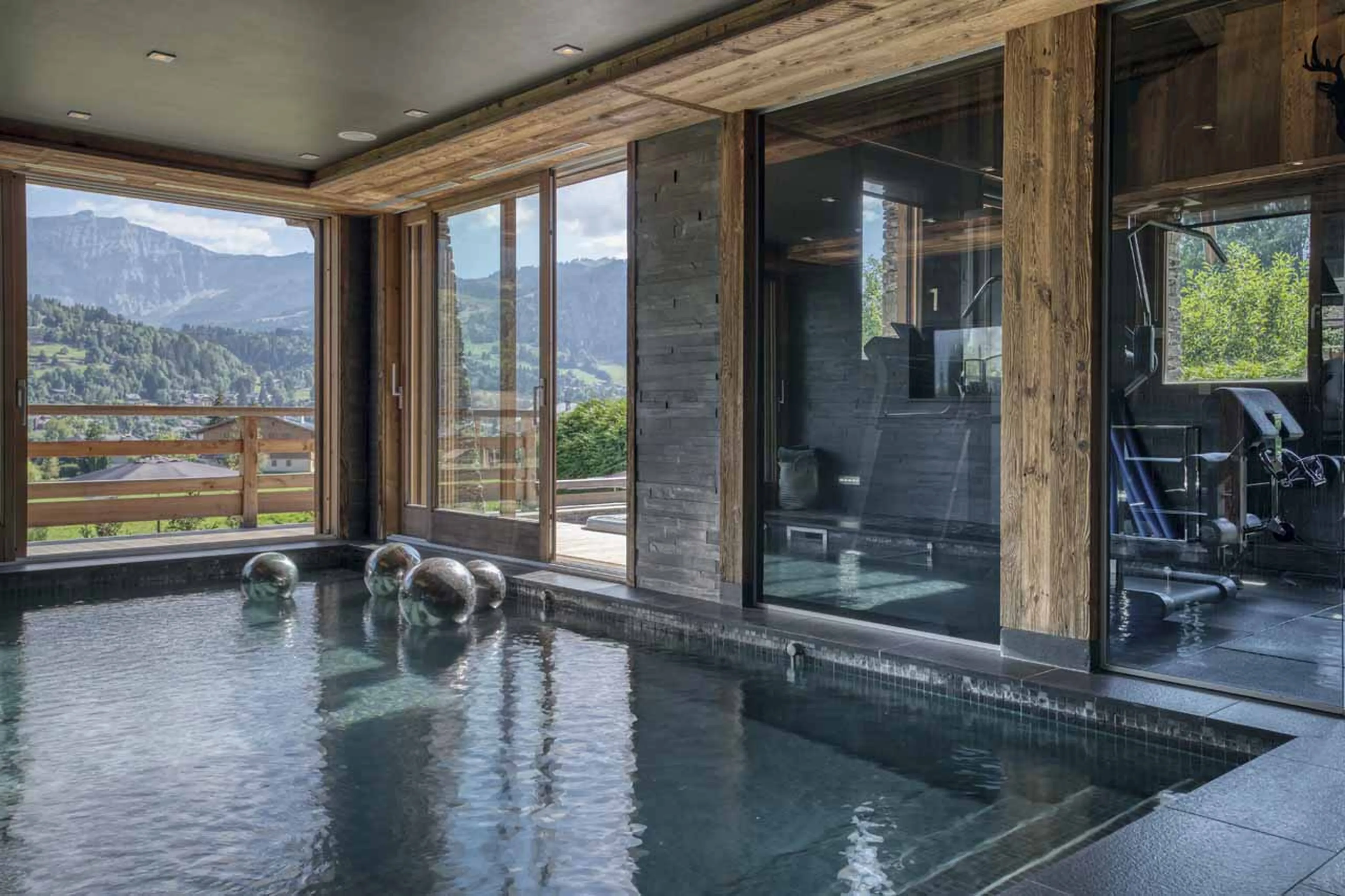 Spa pool at Chalet Infinity in Megeve