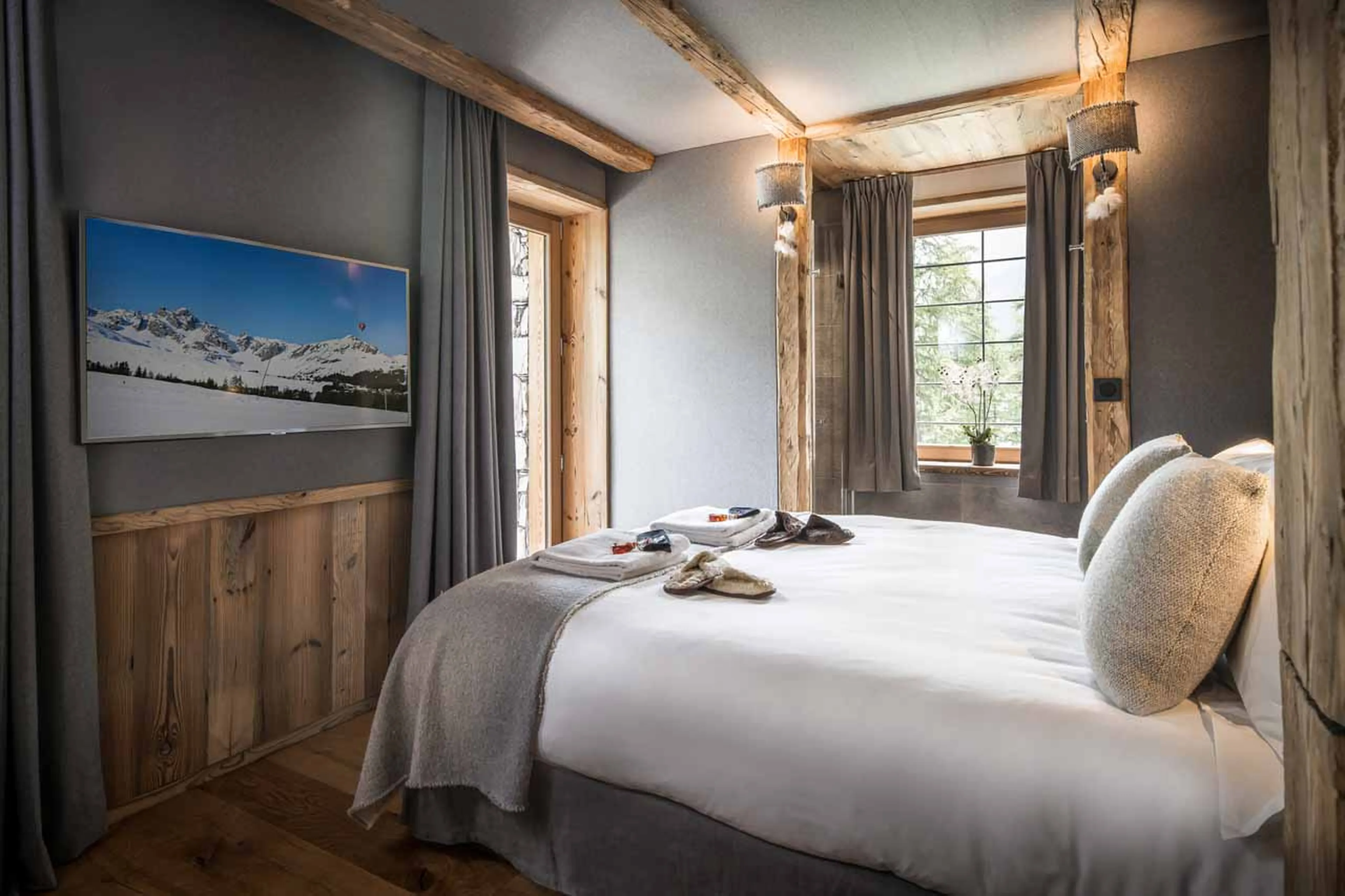 TV in bedroom two at Chalet Inoko in Val d'Isere