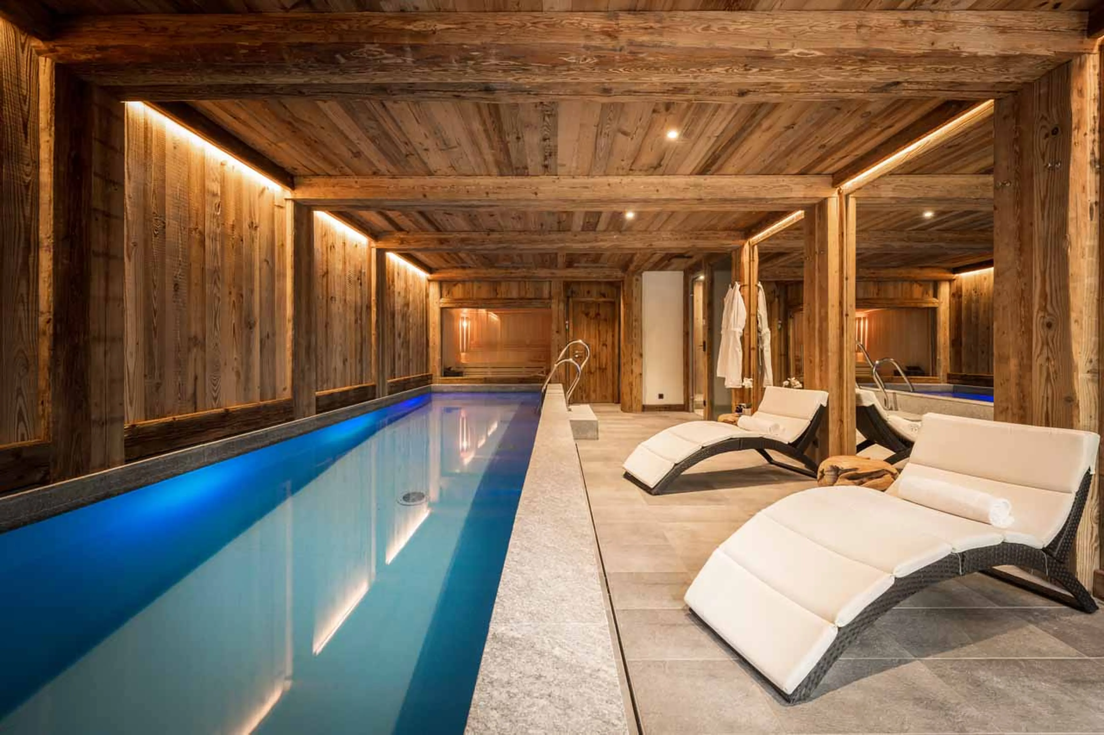 Indoor swimming pool at Chalet Inoko in Val d'Isere