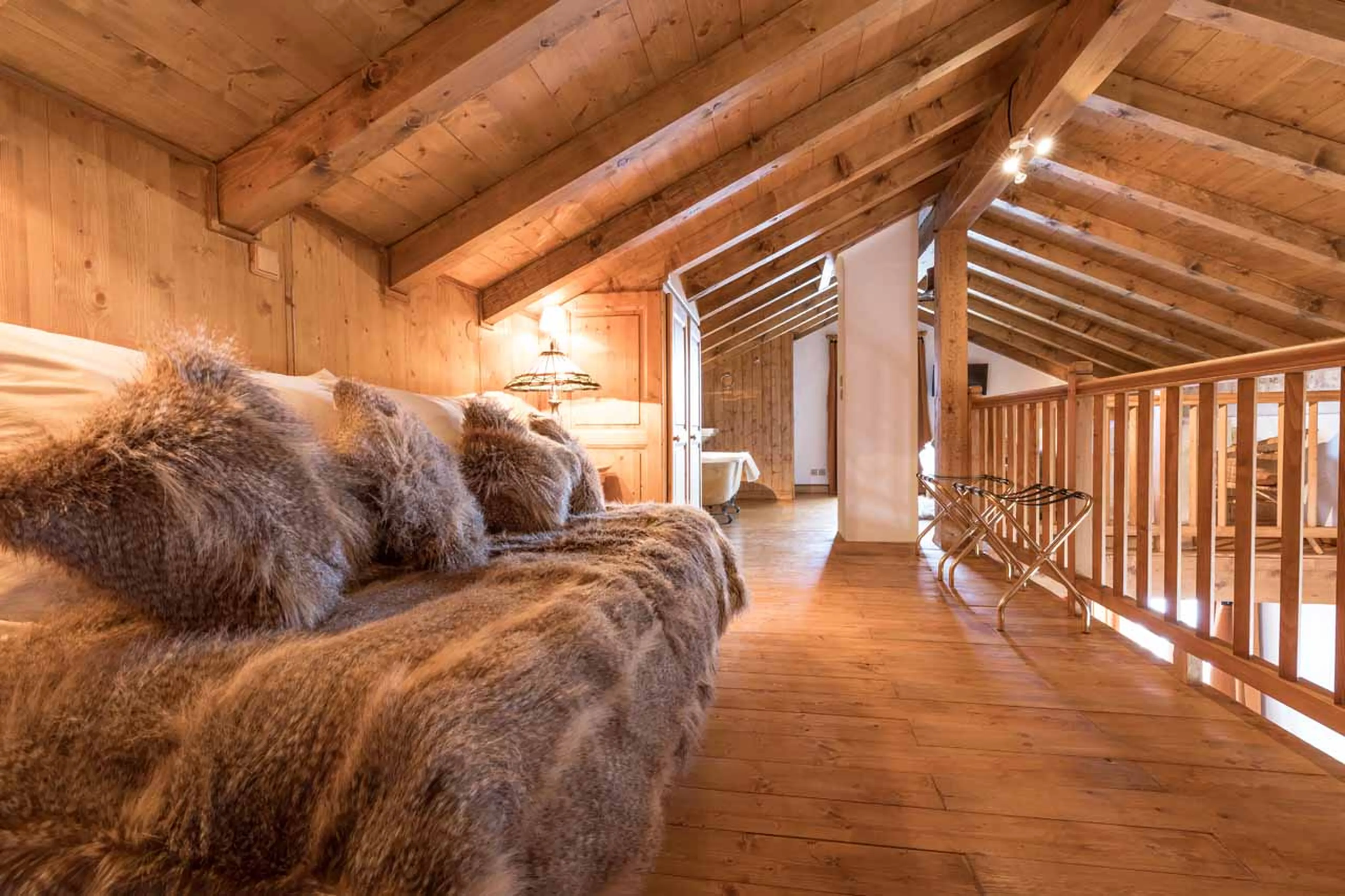 India single bed at Chalet Iona in Meribel