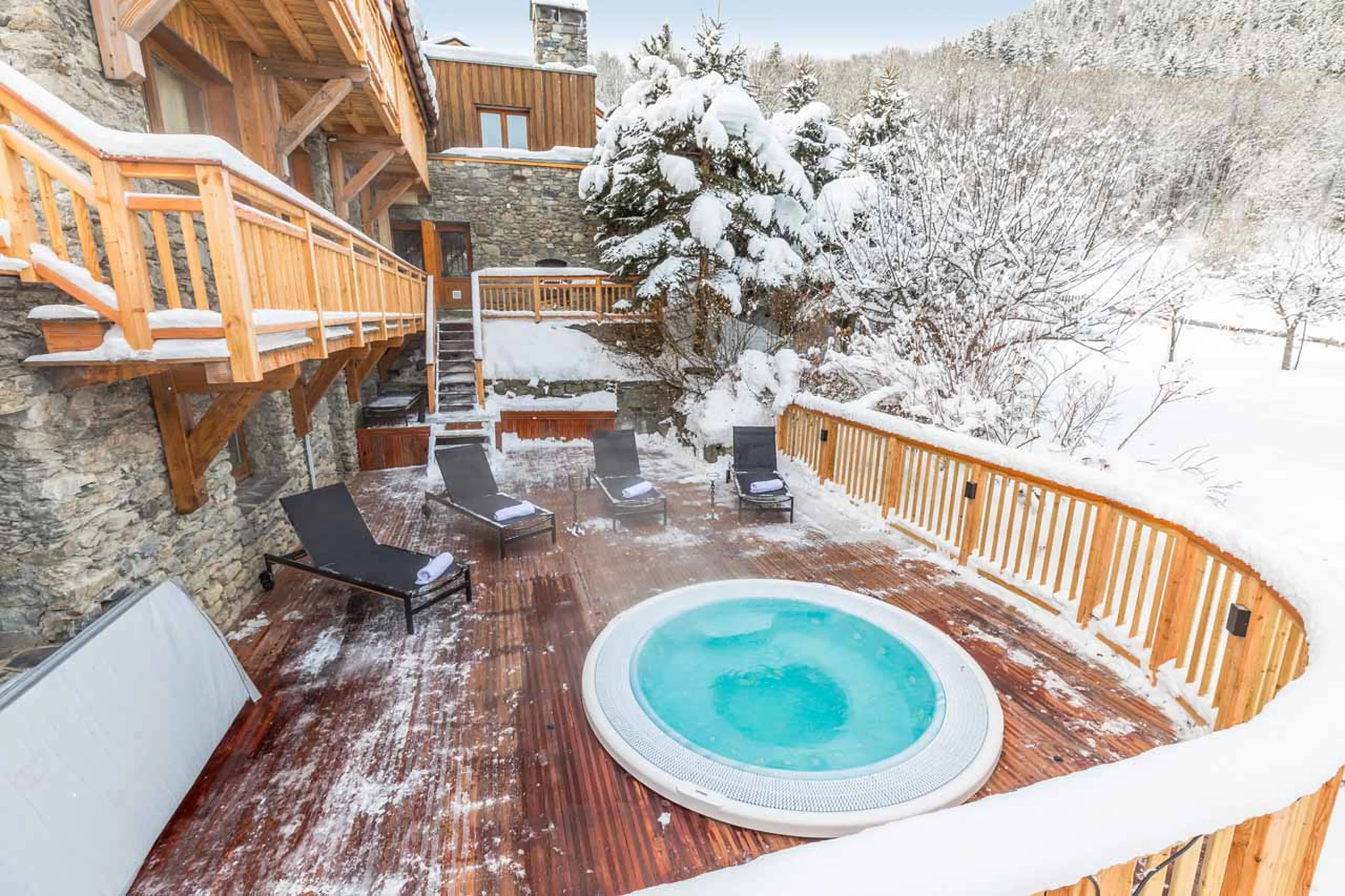 Hot tub at Chalet Iona in Meribel