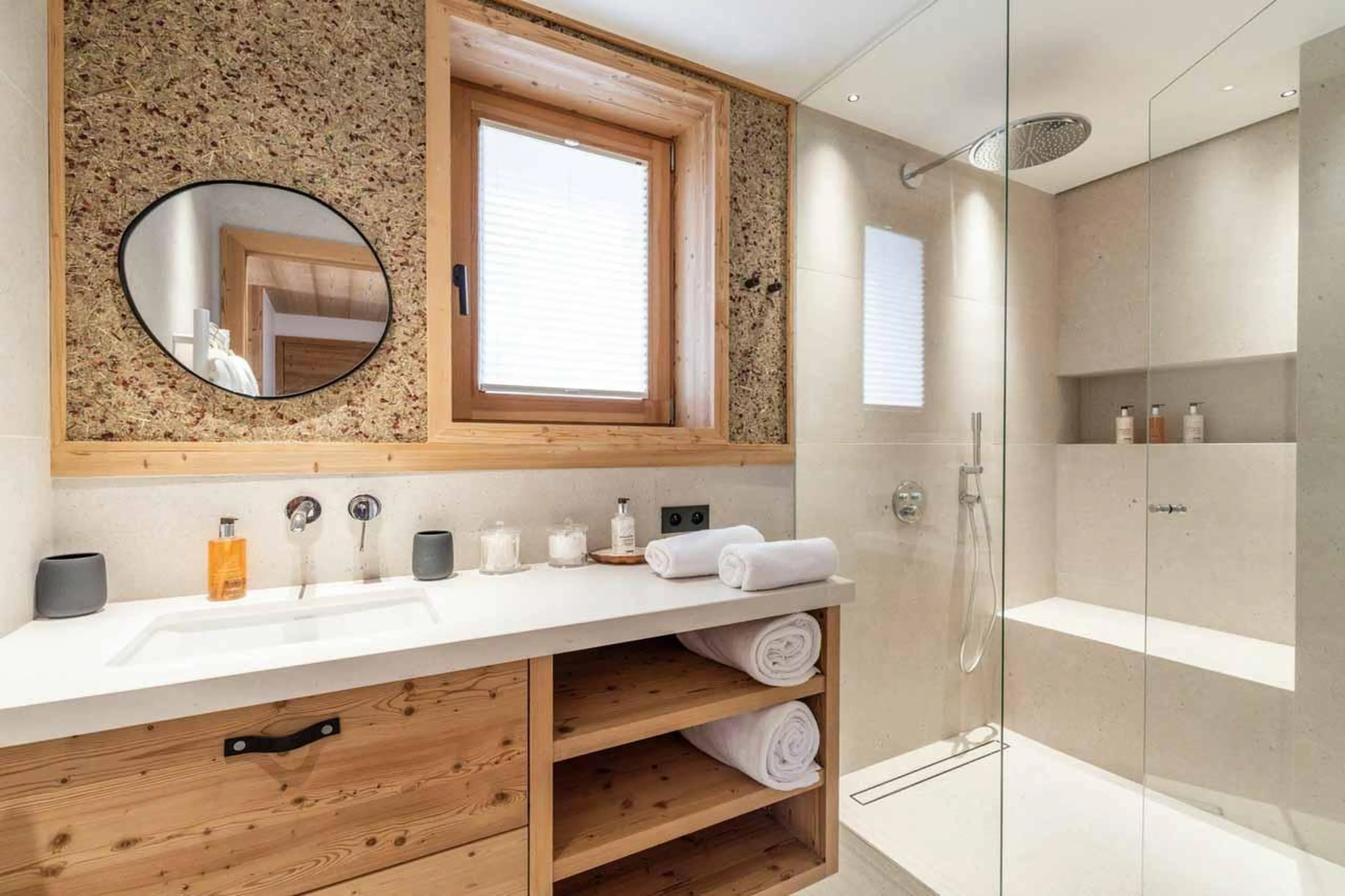 En-suite shower room in Chalet Irbis, Courchevel Le Praz