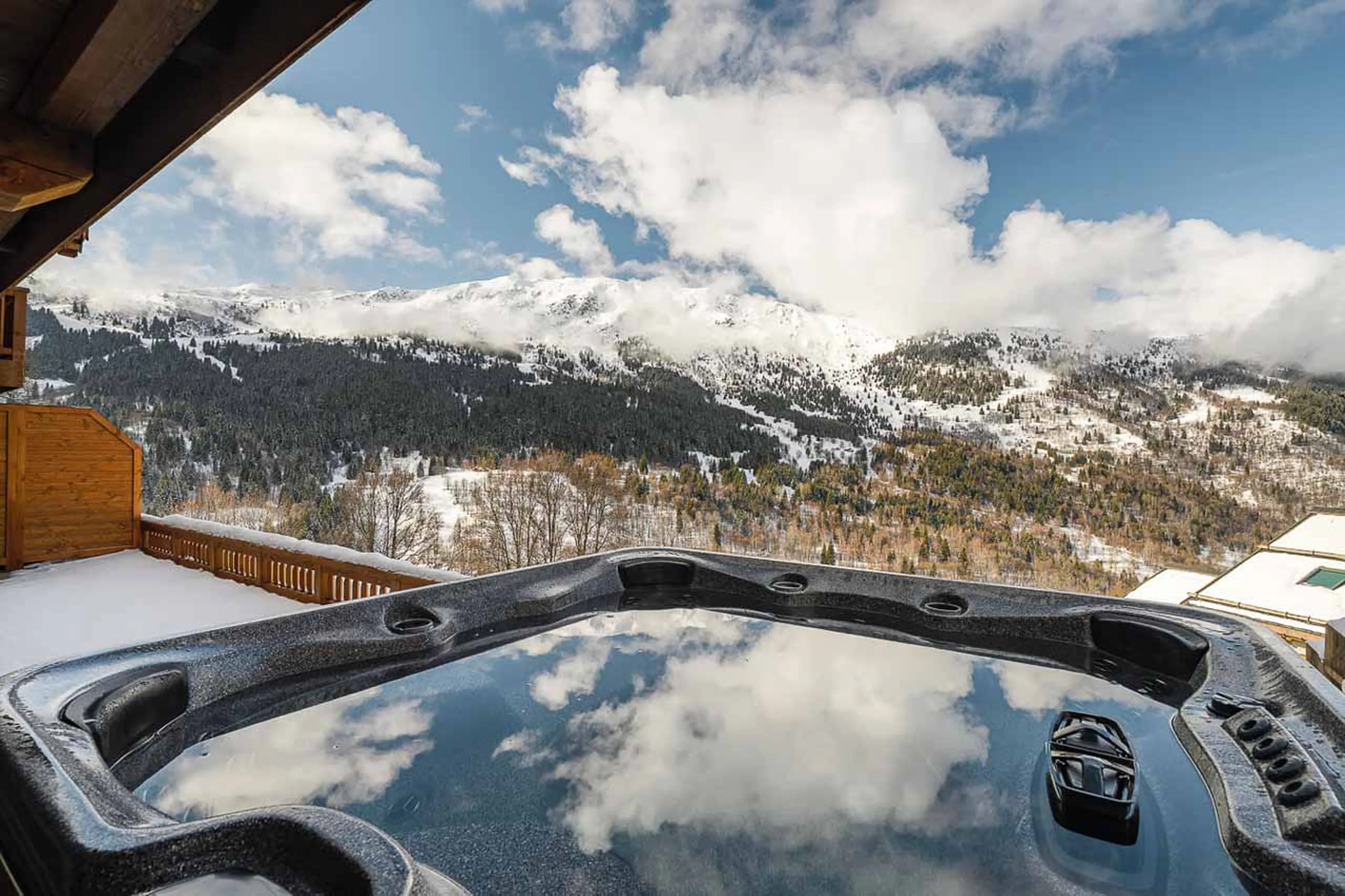 Hot tub at Chalet J in Meribel
