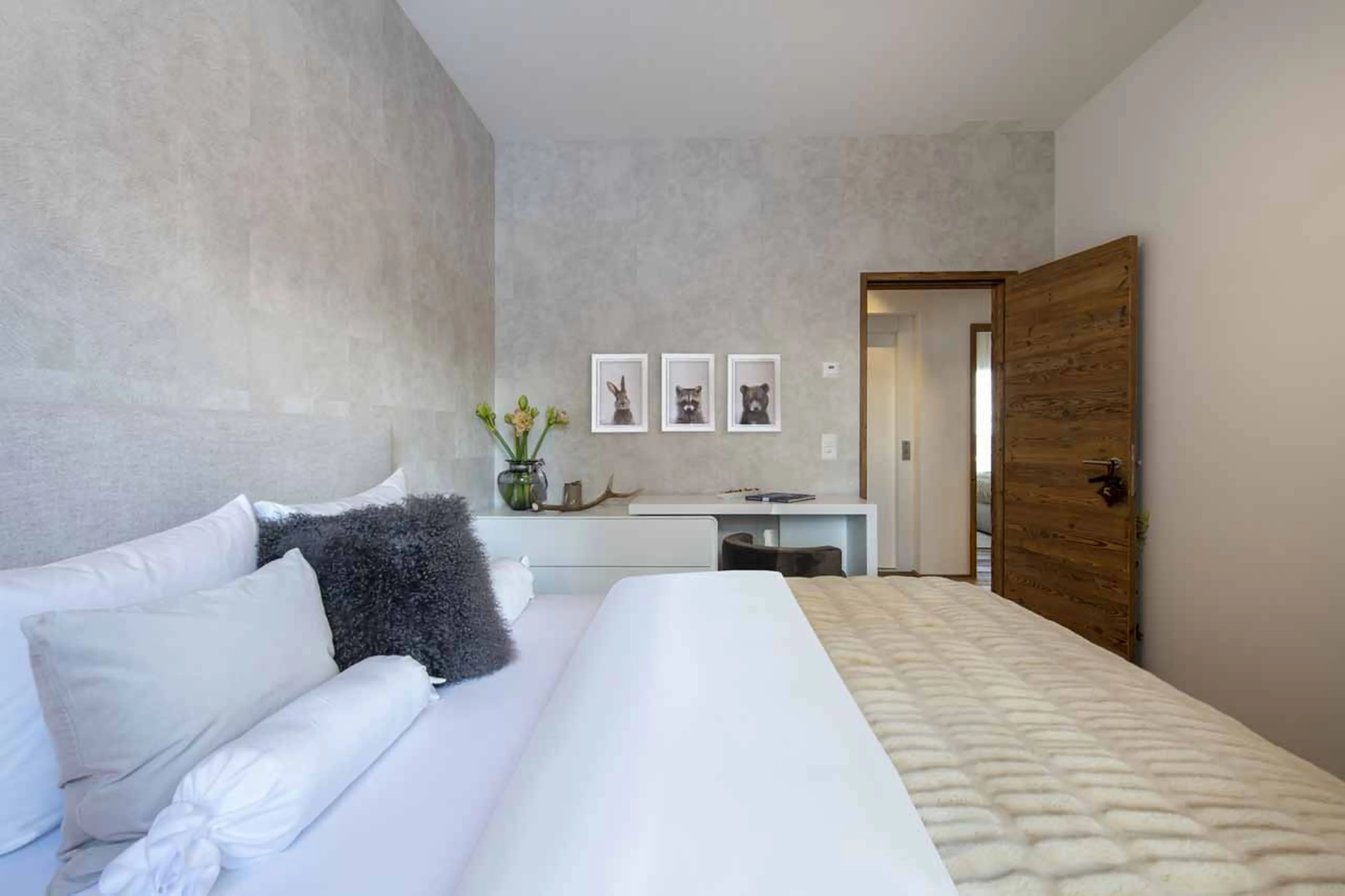 Dressing table at Chalet Jakobshorn in Davos