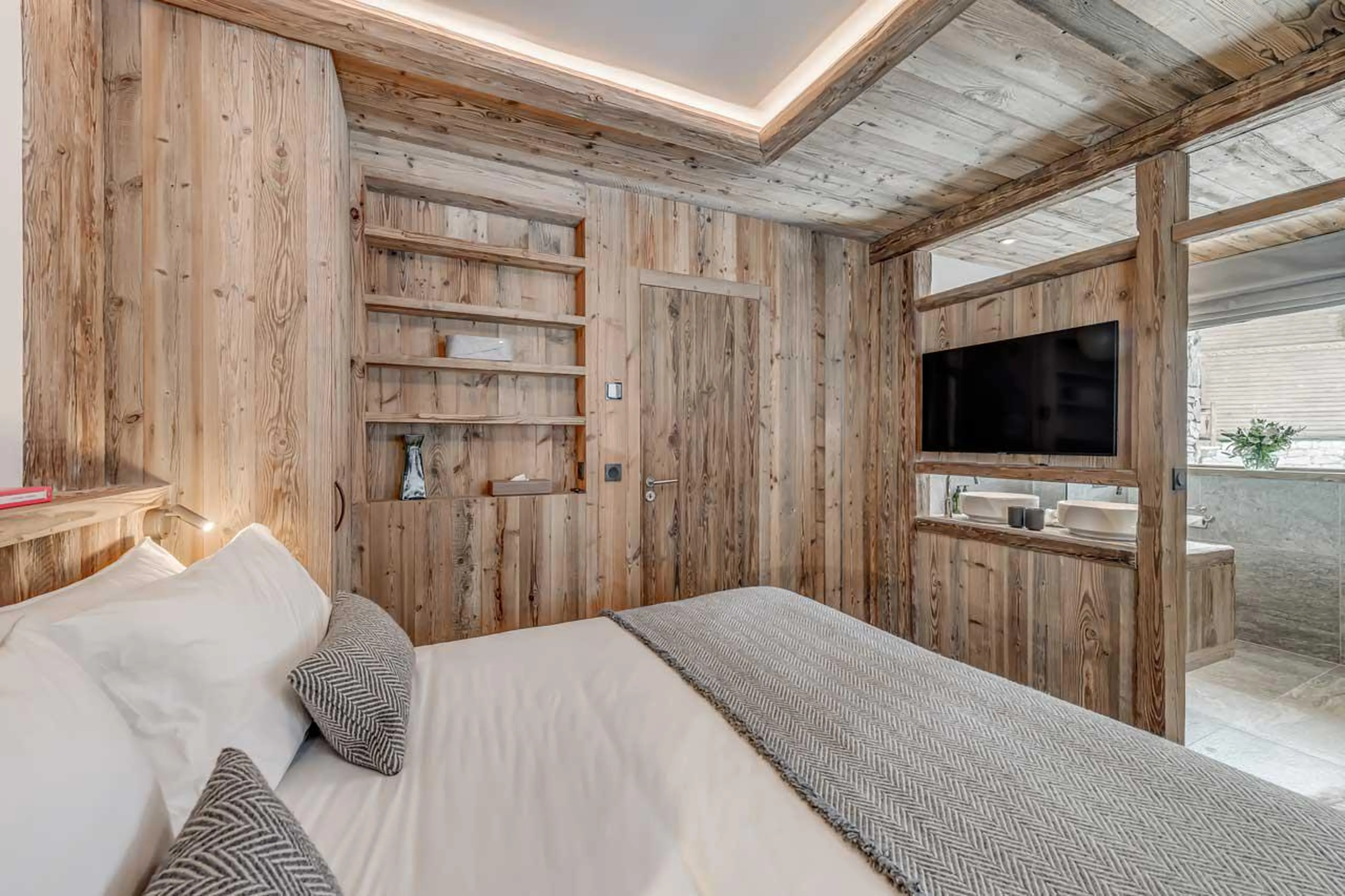 En-suite bathroom at Chalet Juno in Val d'Isere