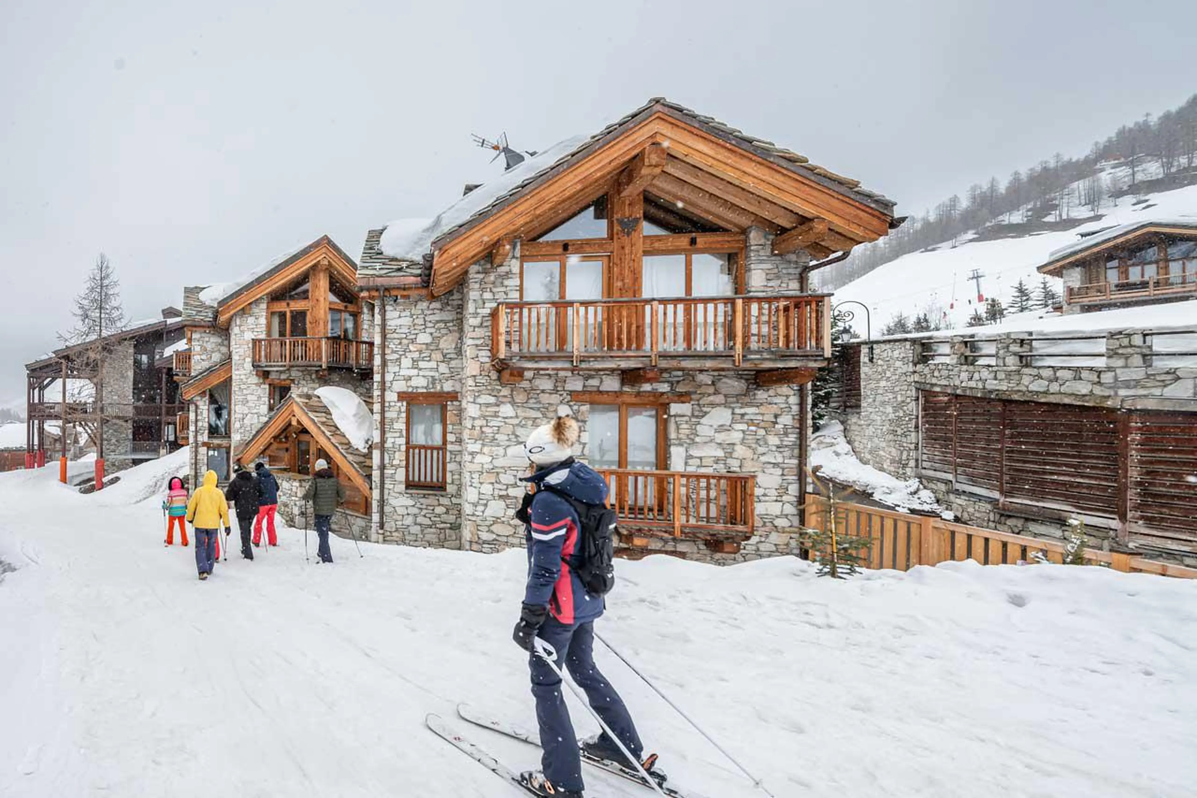 Skiing at Chalet Juno in Val d'Isere