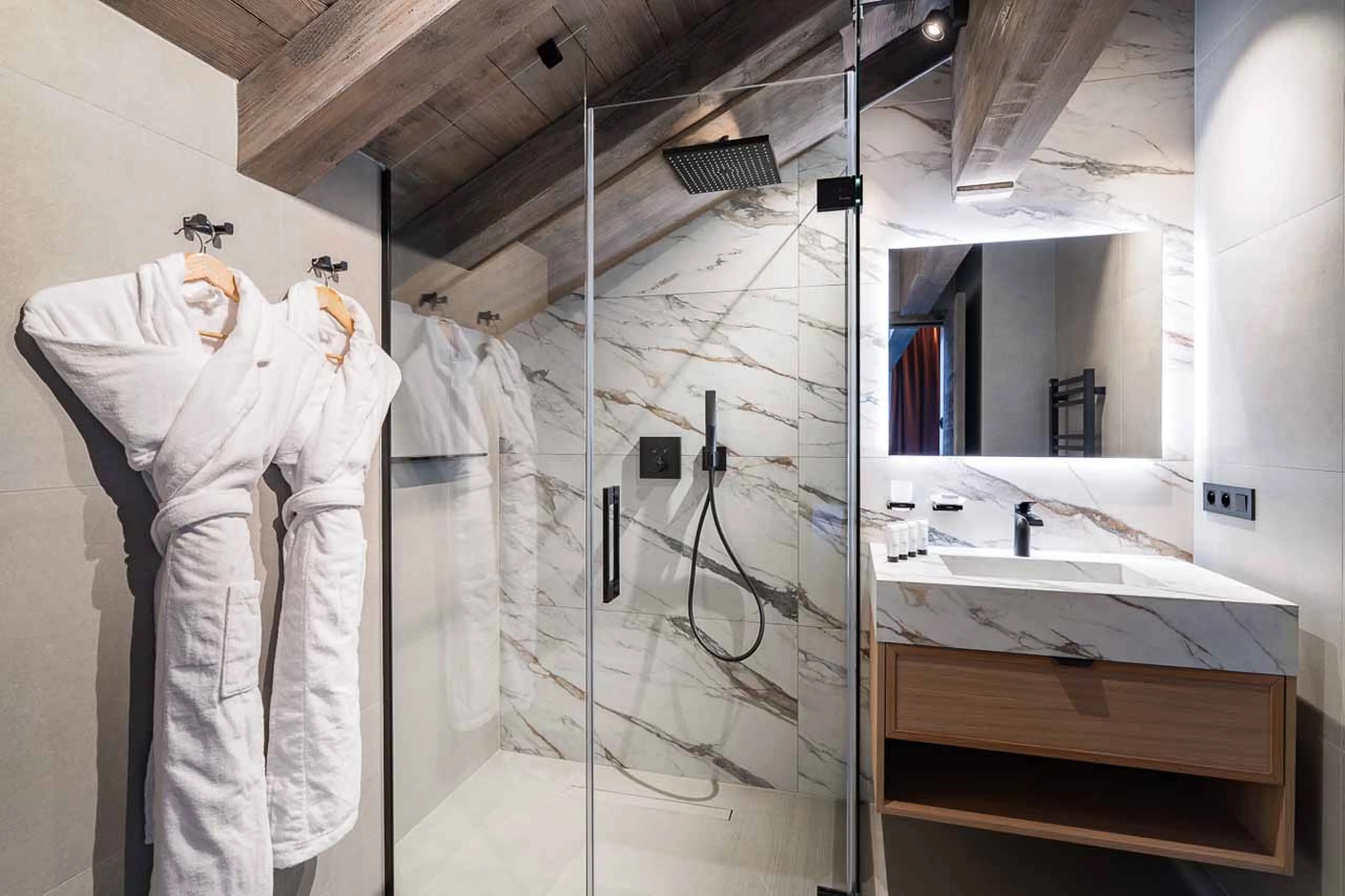 Bedroom 3 en-suite at Chalet k in Meribel