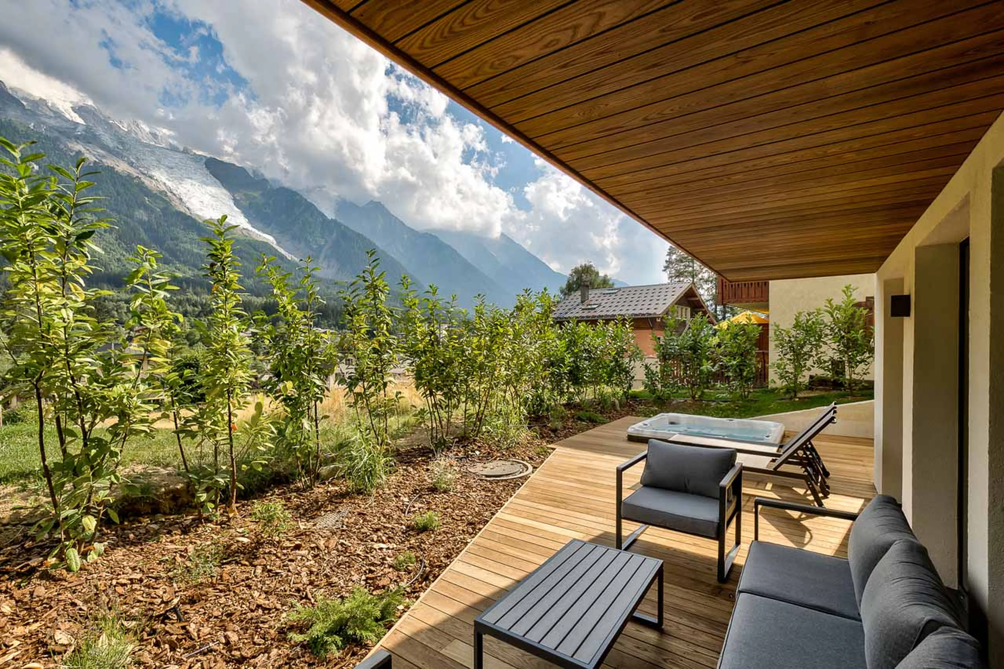 Hot tub and terrace at Chalet Kea in Chamonix