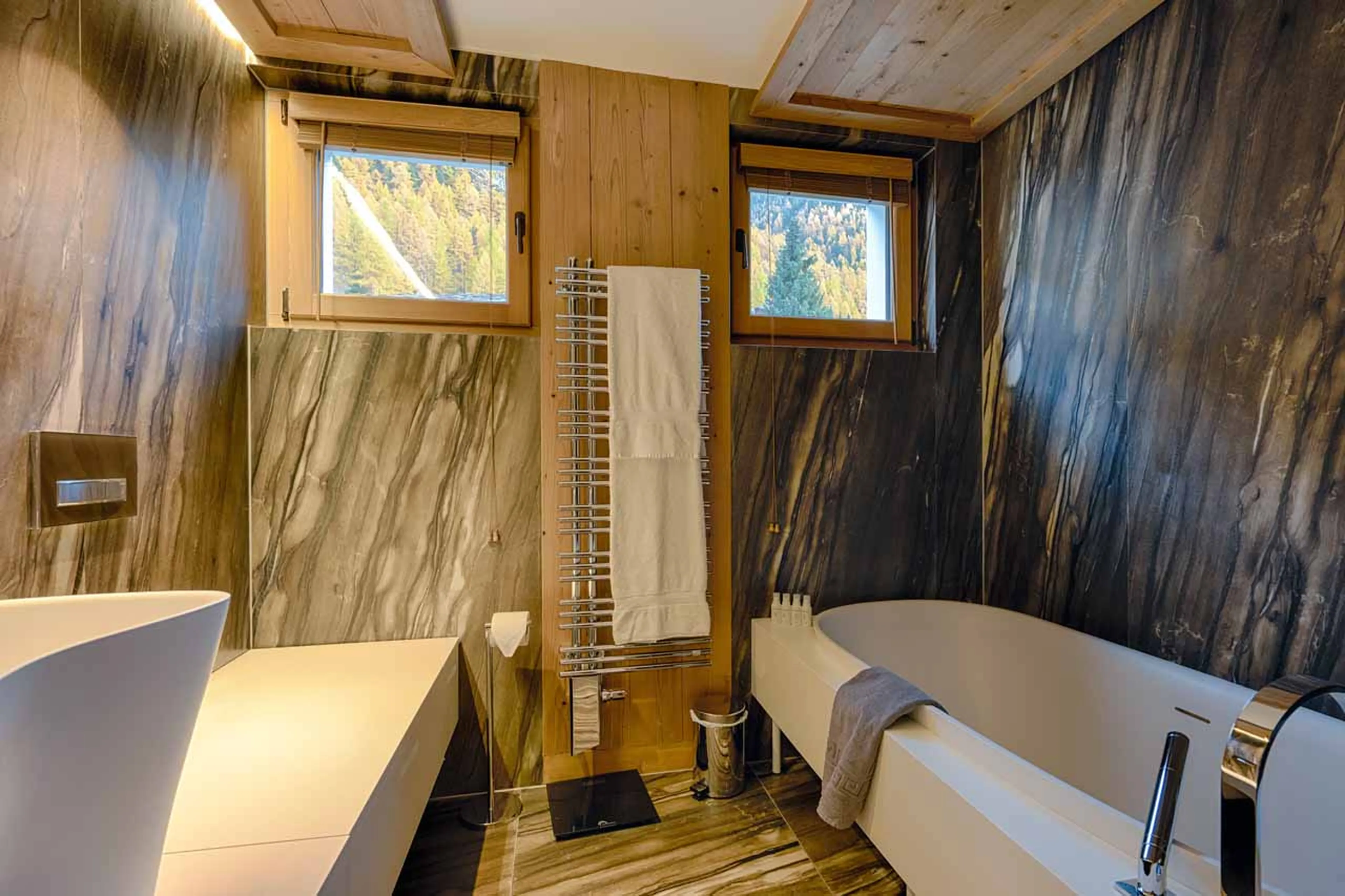 Bedroom 1 en-suite at Chalet Kemaura in Zermatt