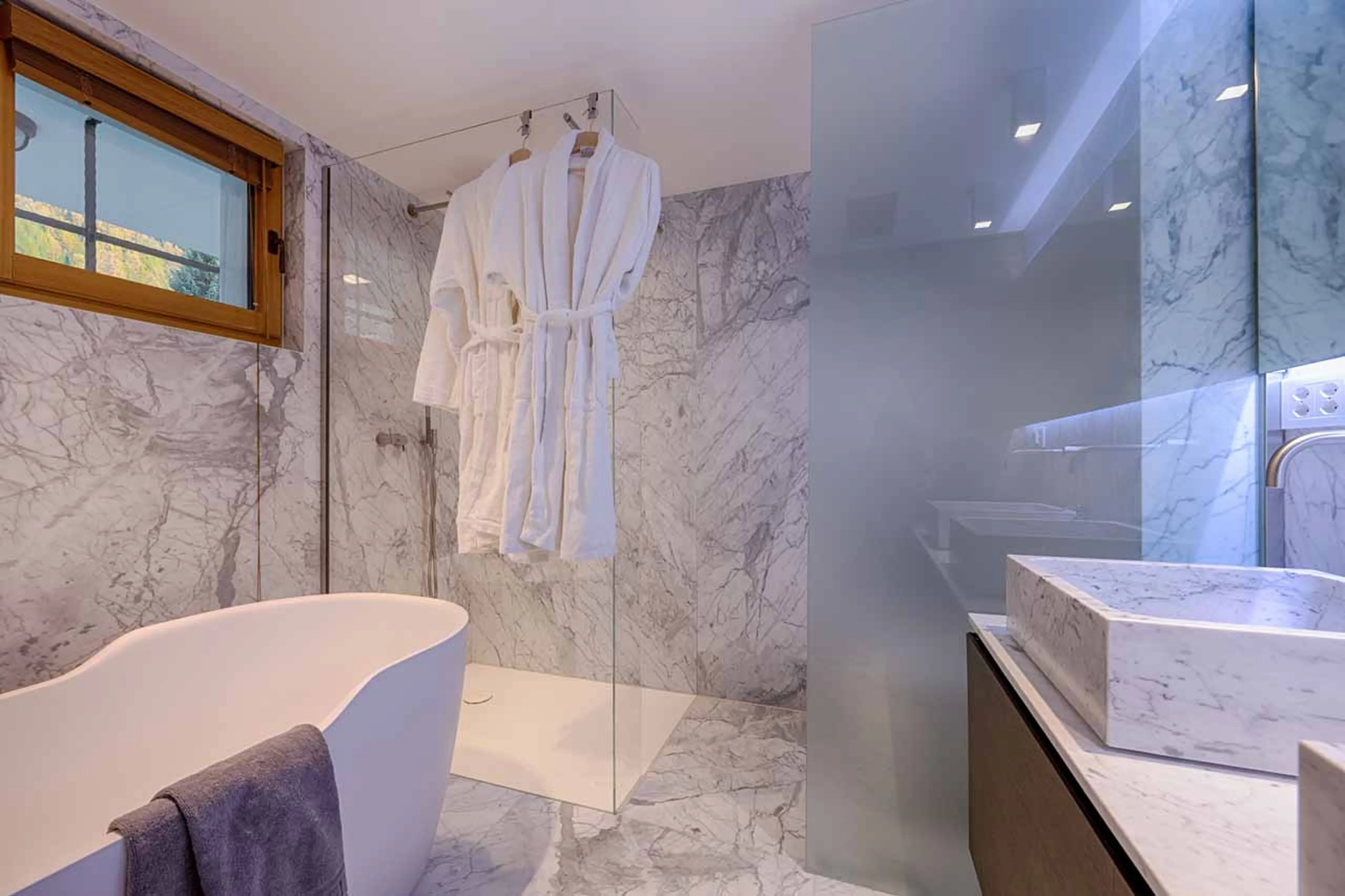 Bedroom 3 en-suite at Chalet Kemaura in Zermatt