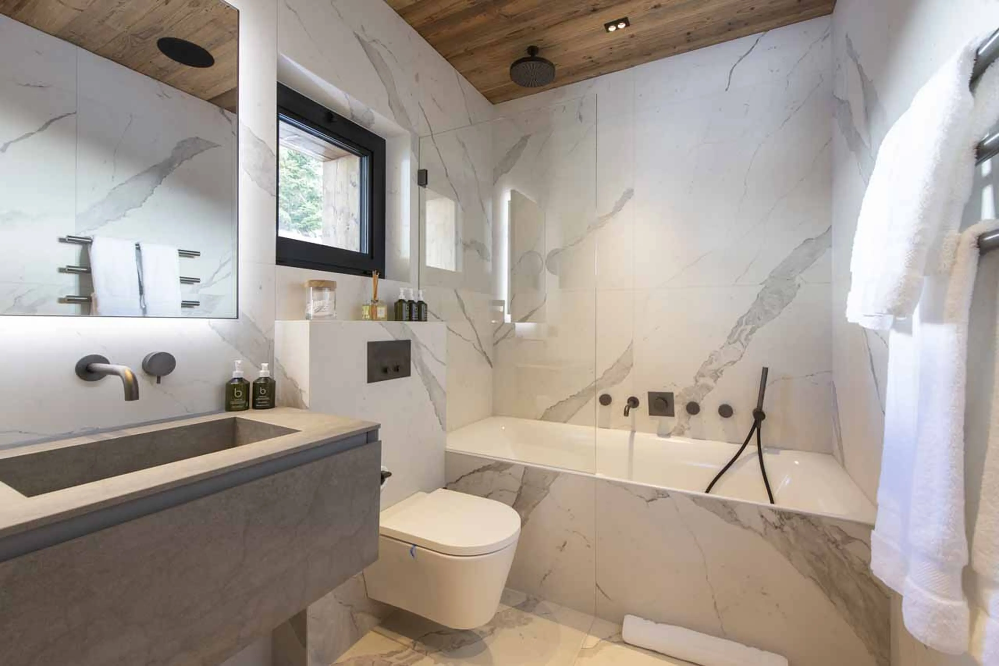 Bedroom 2 en-suite at Chalet Kitsilano in Verbier