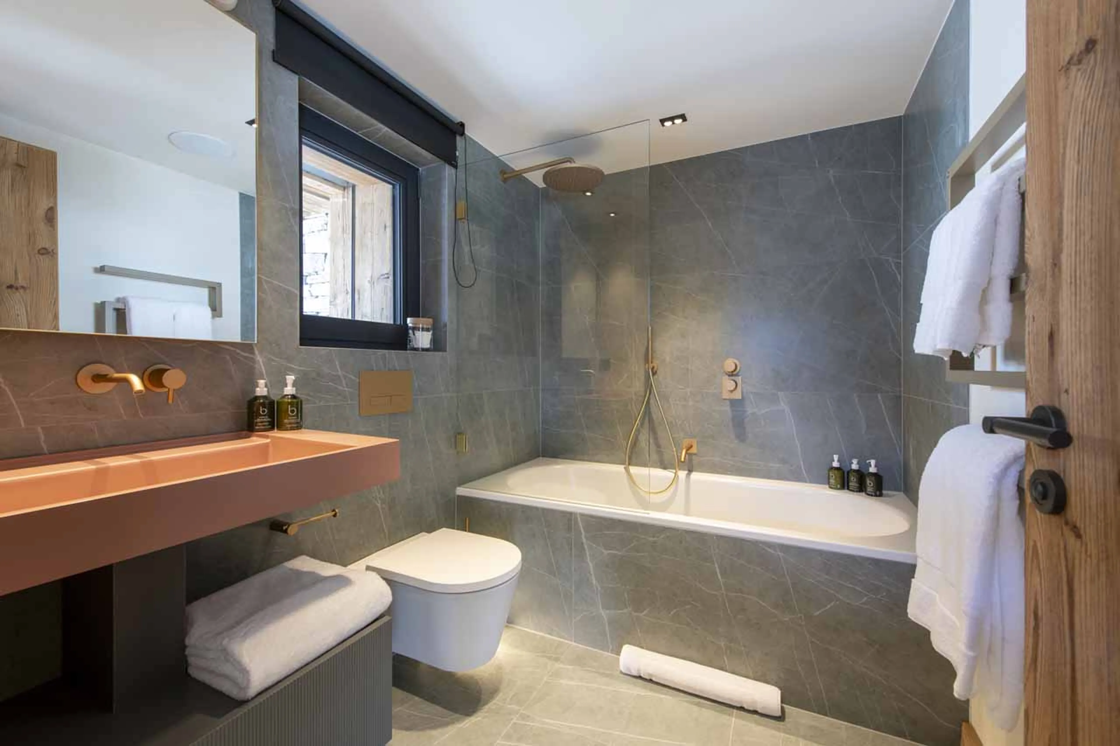 Bathroom in Chalet Kitsilano, Verbier