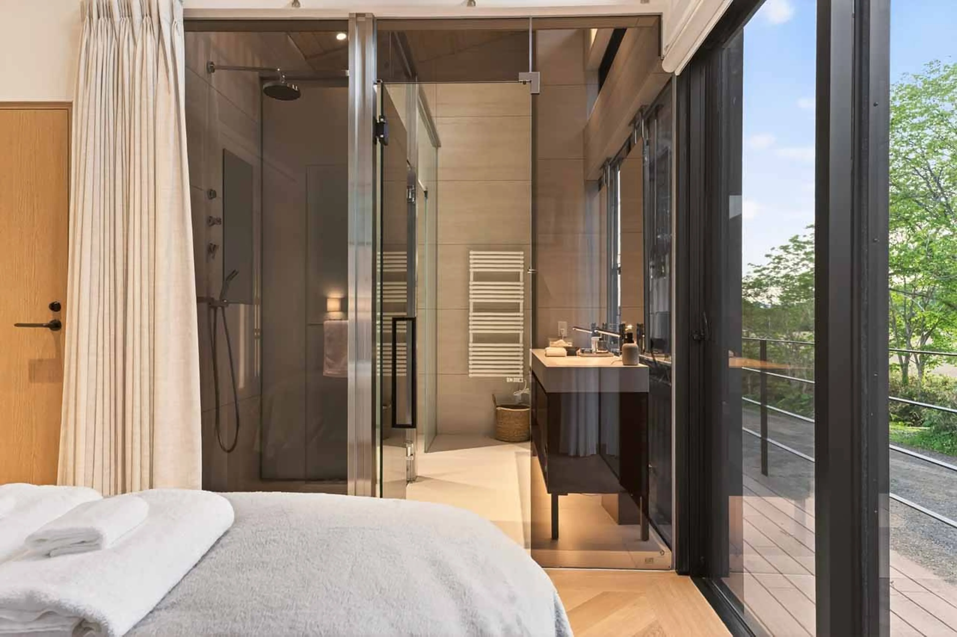Bedroom 1 en-suite at Chalet Koi in Niseko