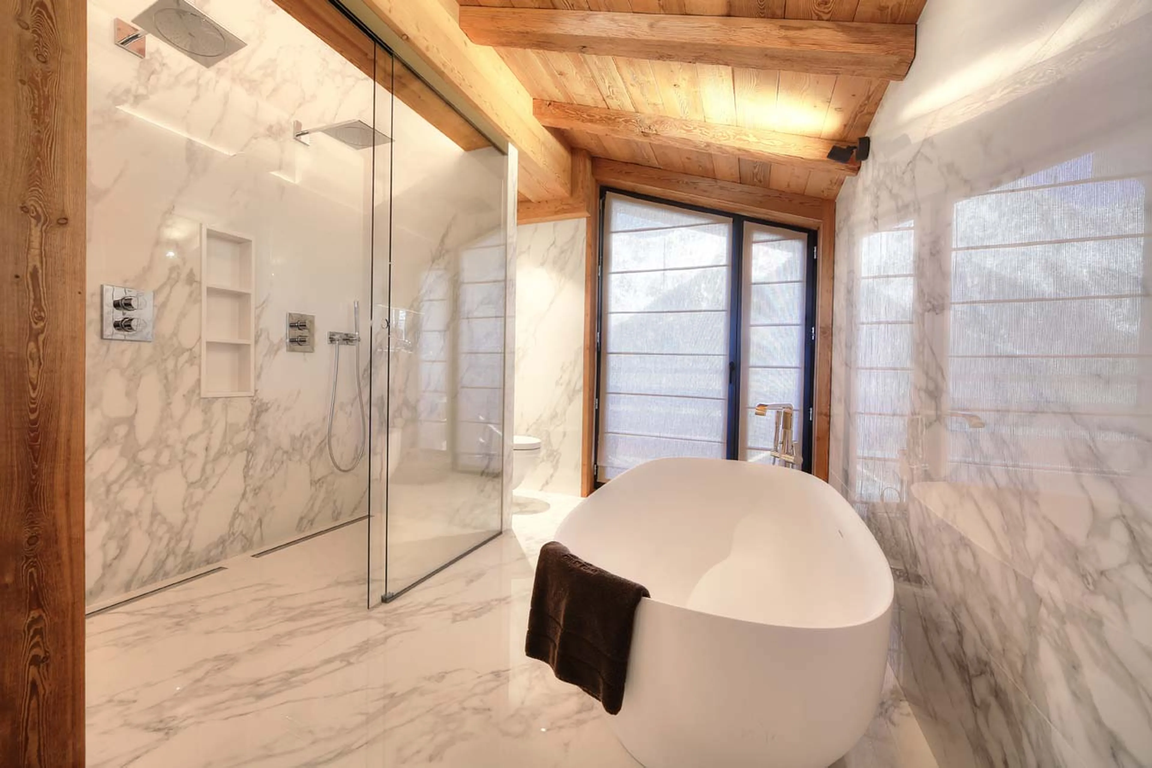En-suite bathroom at Chalet Kuma in Chamonix