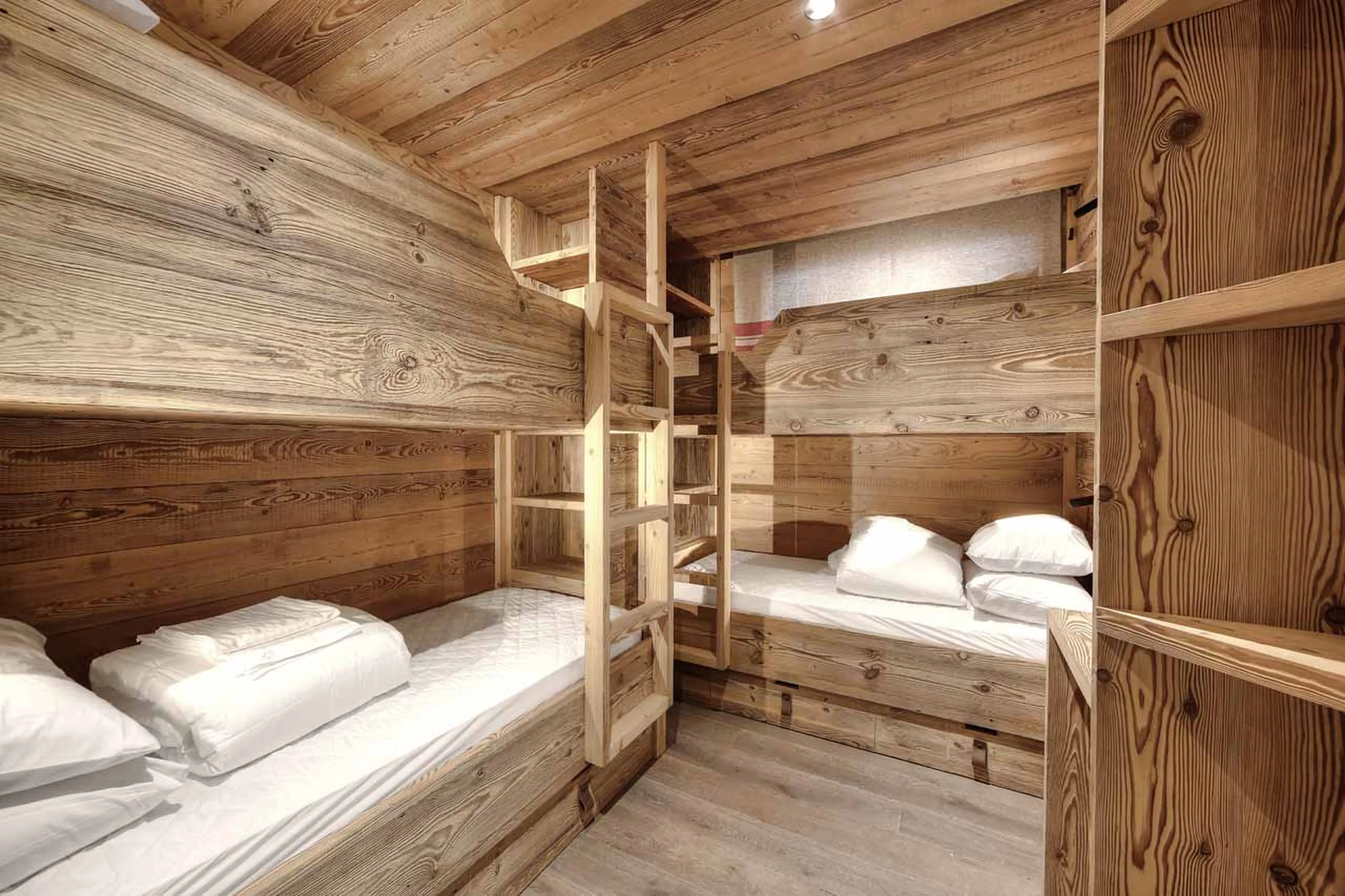 Bunk bedroom at Chalet Kuma in Chamonix