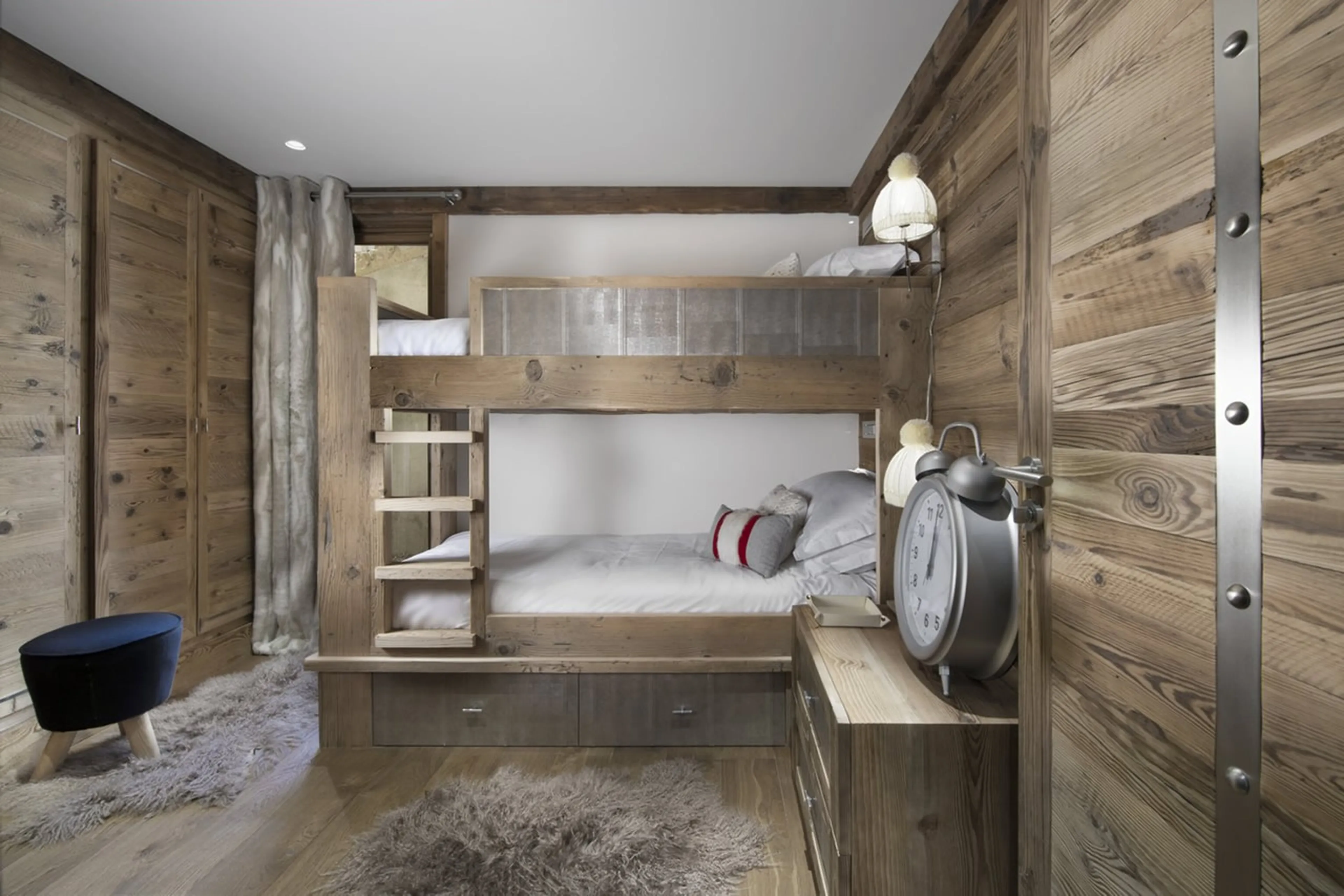 Bunk bedroom sleeping 2 children in Chalet L’ Or Blanc in Courchevel 1550