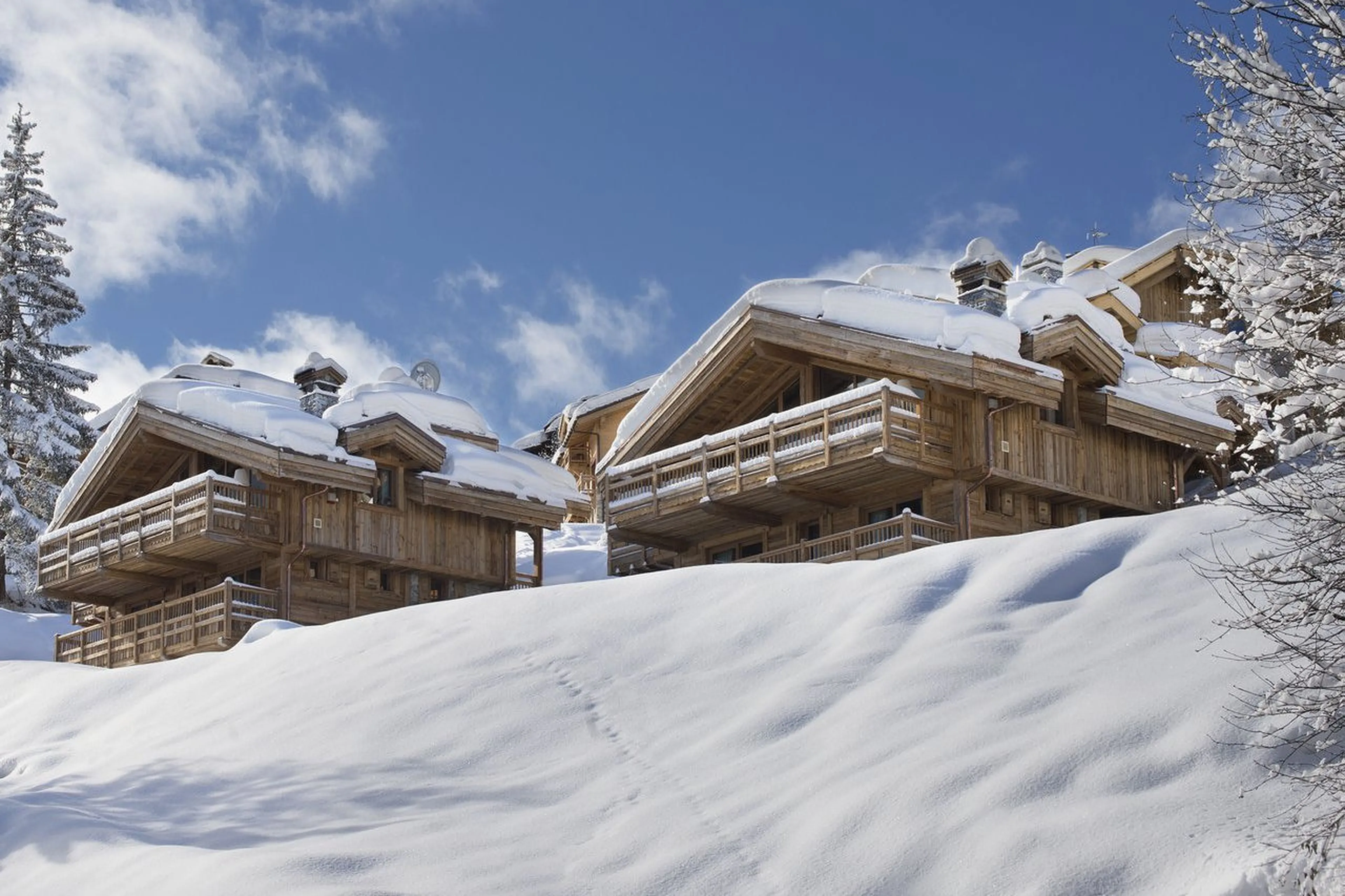 Chalet L’ Or Blanc in Courchevel 1550 (on right side) in close proximity to the pistes