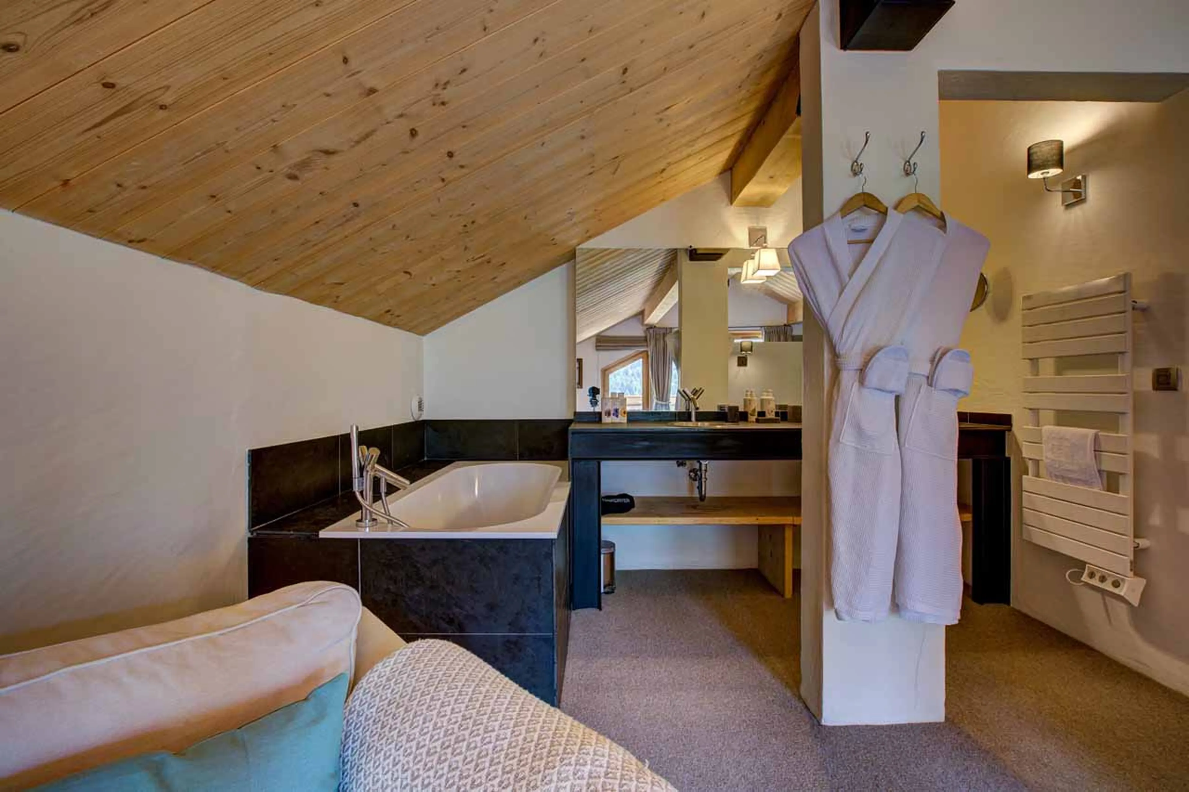 Bathroom one at Chalet La Chouette in Meribel