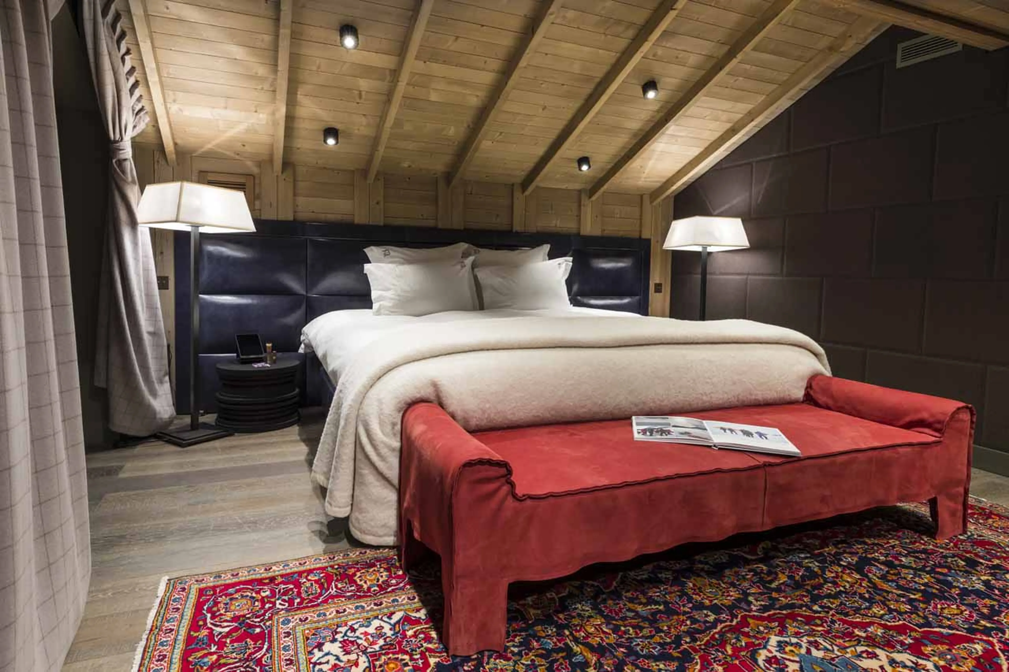 Suite 3 bedroom 7 at Chalet La Datcha in Val Thorens