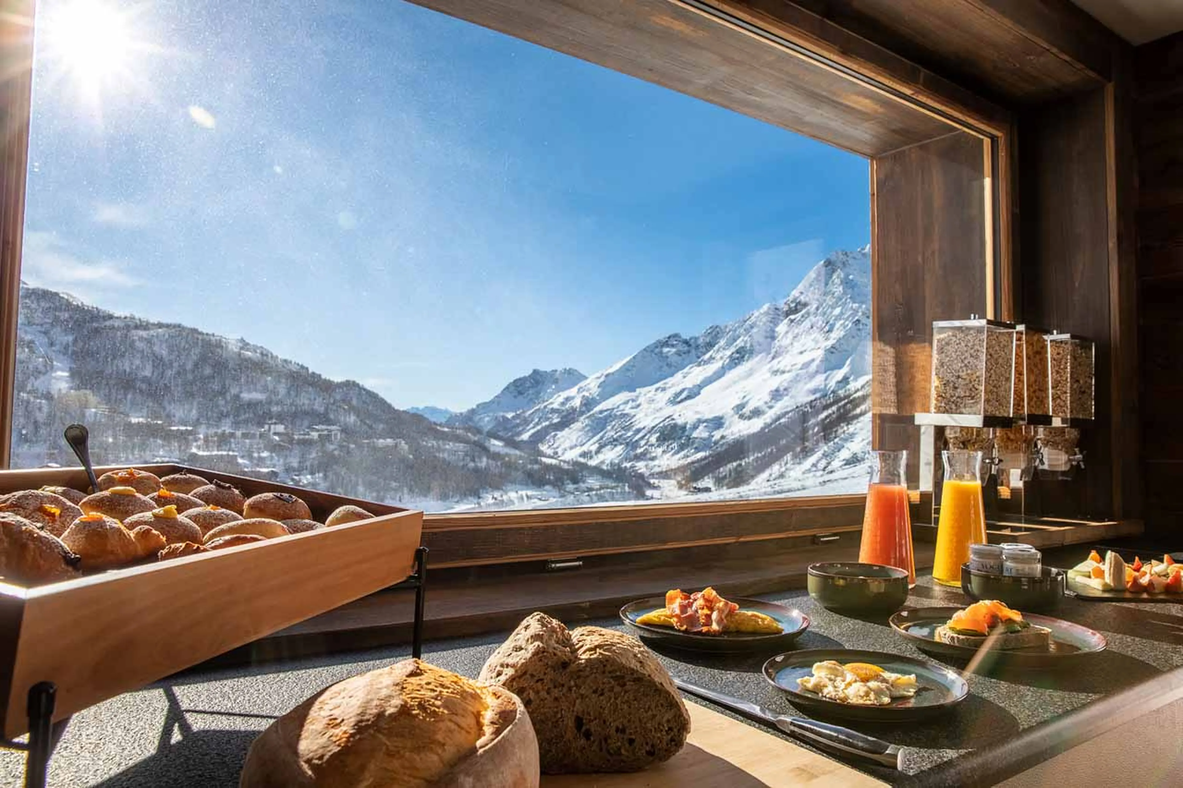Buffet bar at Chalet La Fenice in Breuil-Cervinia