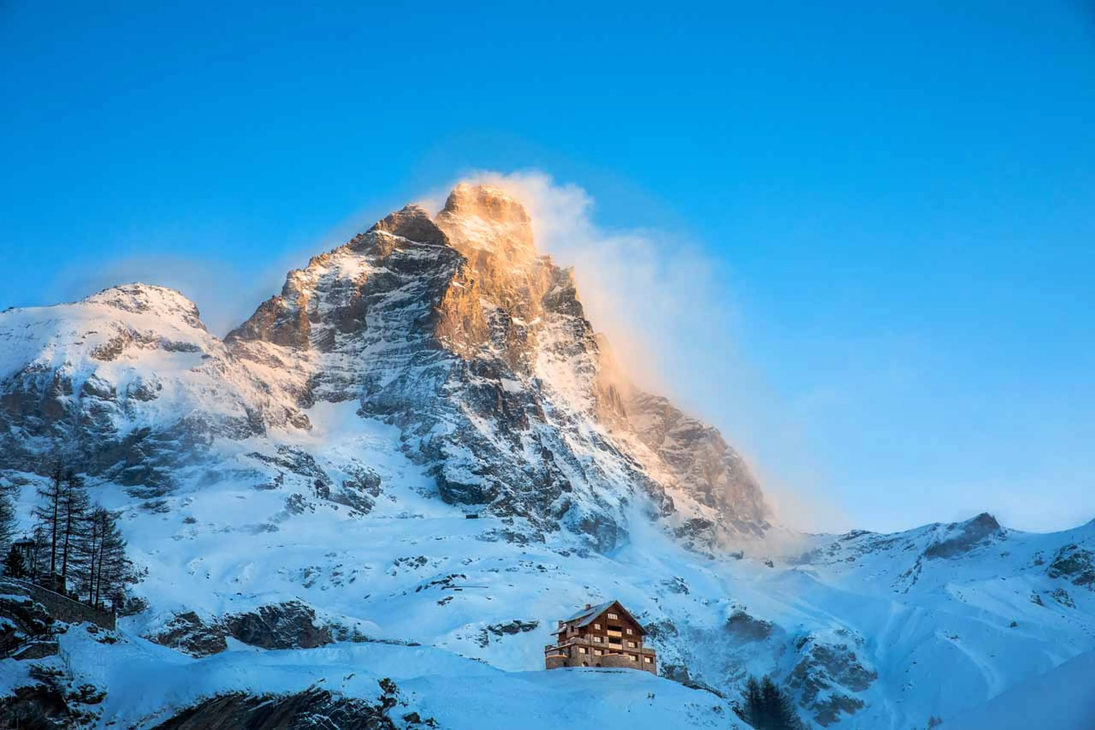 Stunning setting of Chalet La Fenice in Breuil-Cervinia