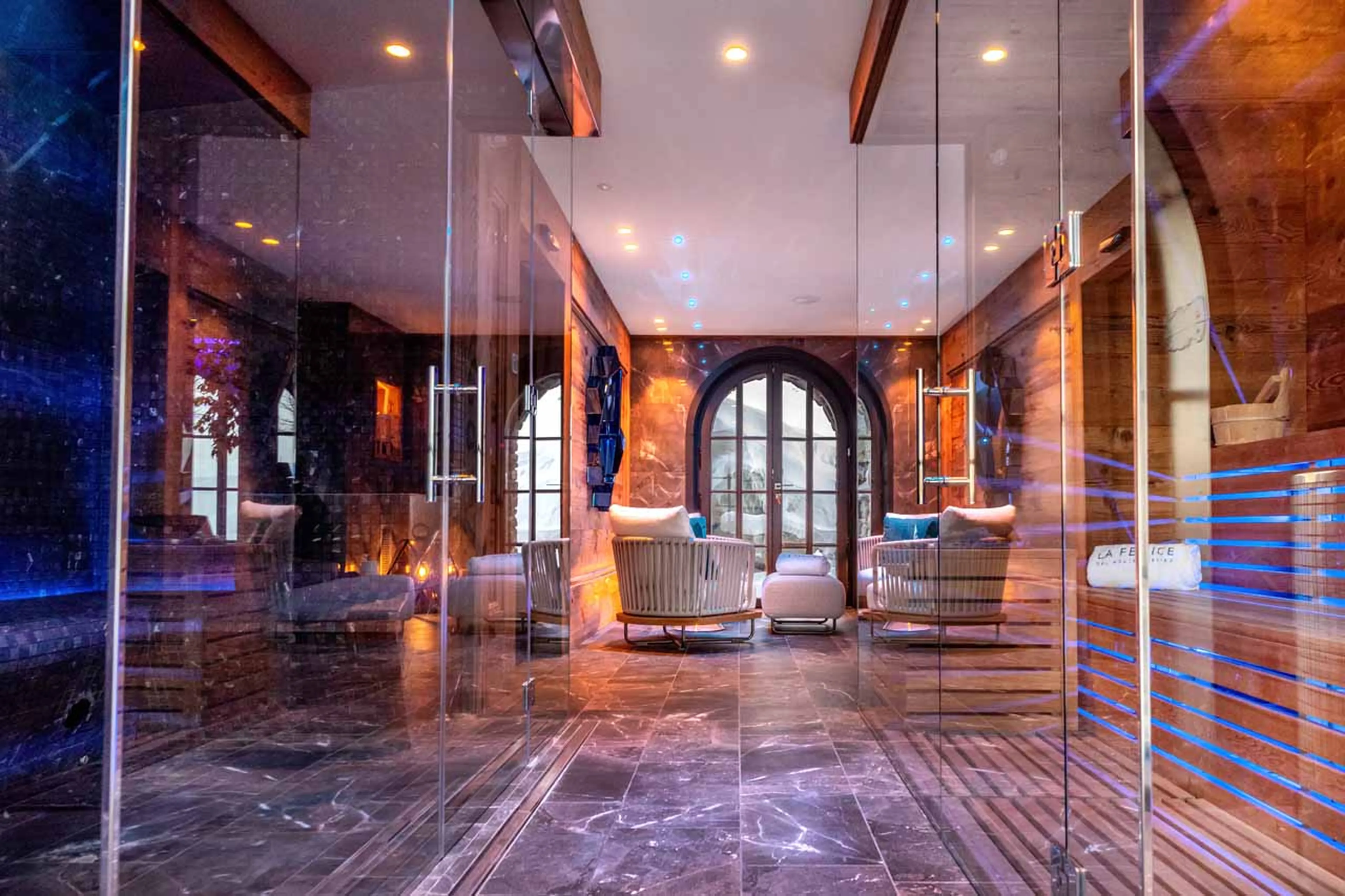 Spa area with hammam at Chalet La Fenice in Breuil-Cervinia