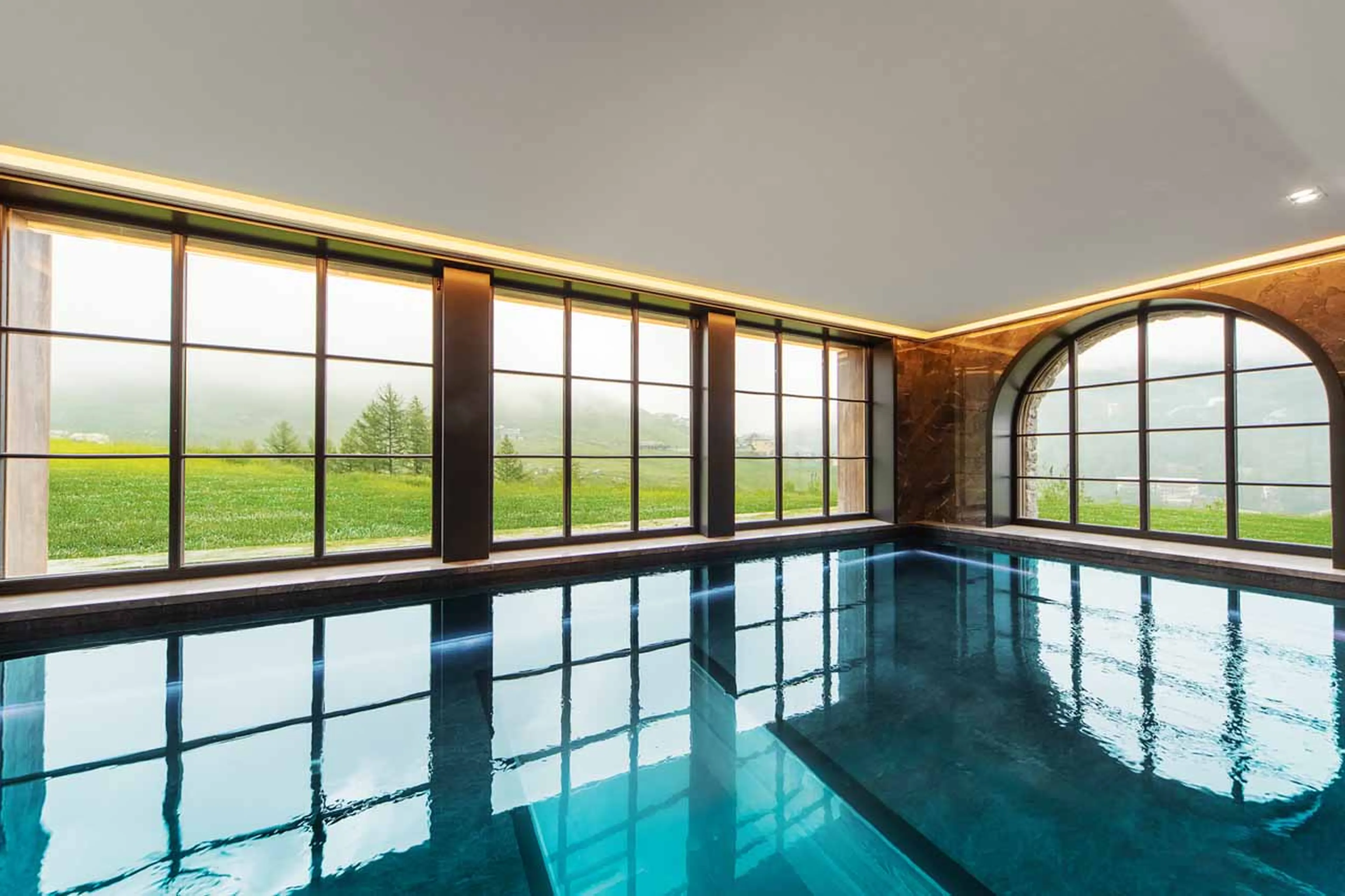 Spa pool at Chalet La Fenice in Breuil-Cervinia