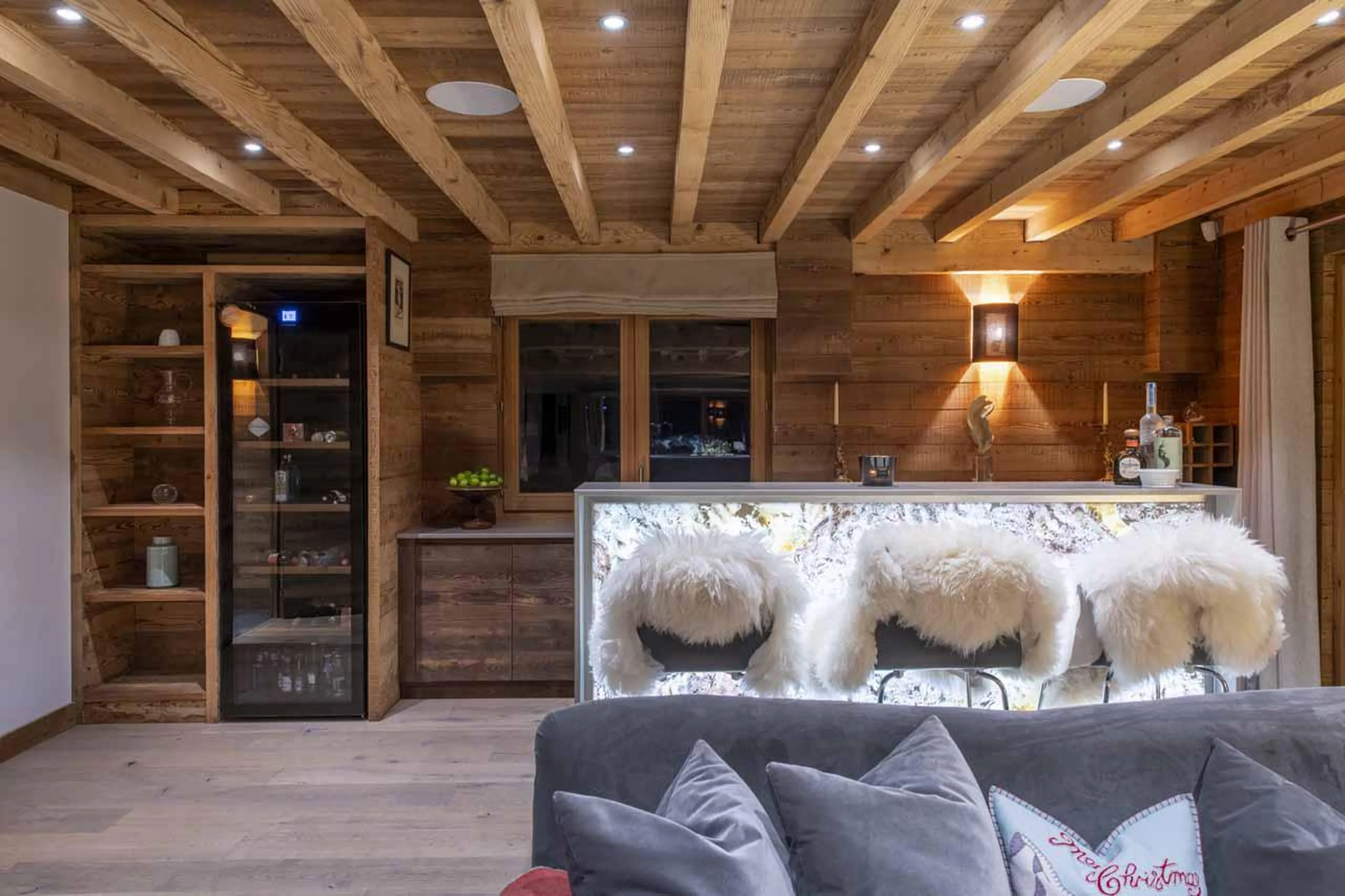 Bar with high seating in Chalet La Folie, Meribel