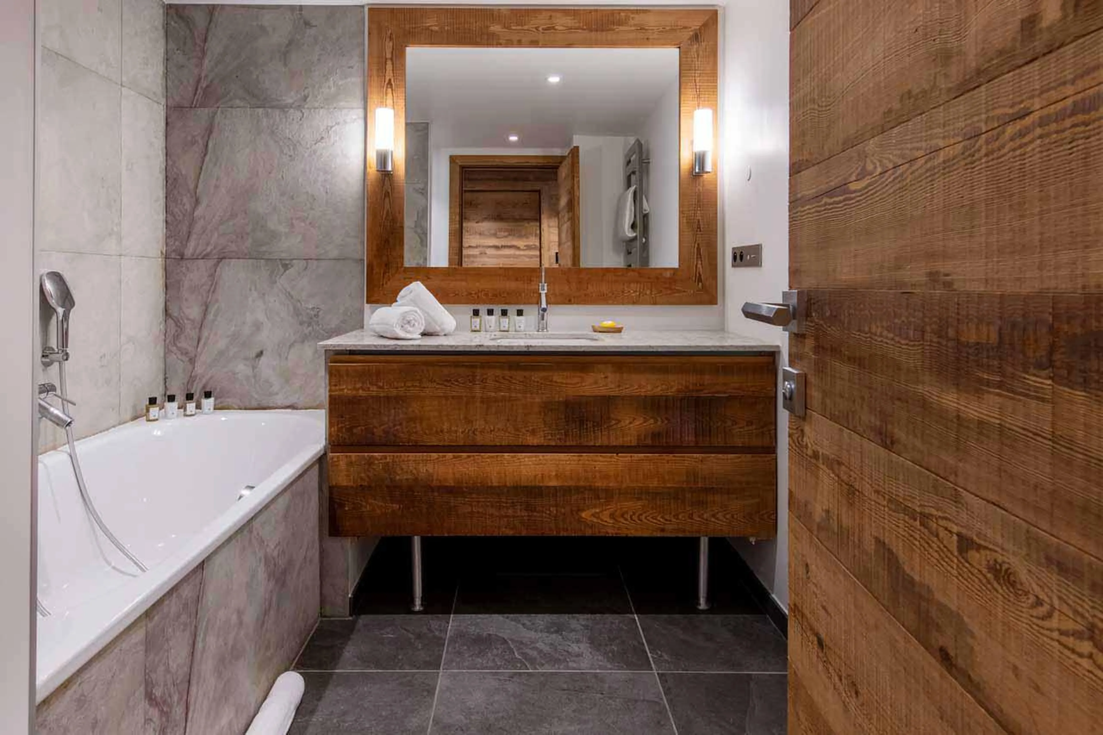 En-suite bathroom in Chalet La Folie, Meribel