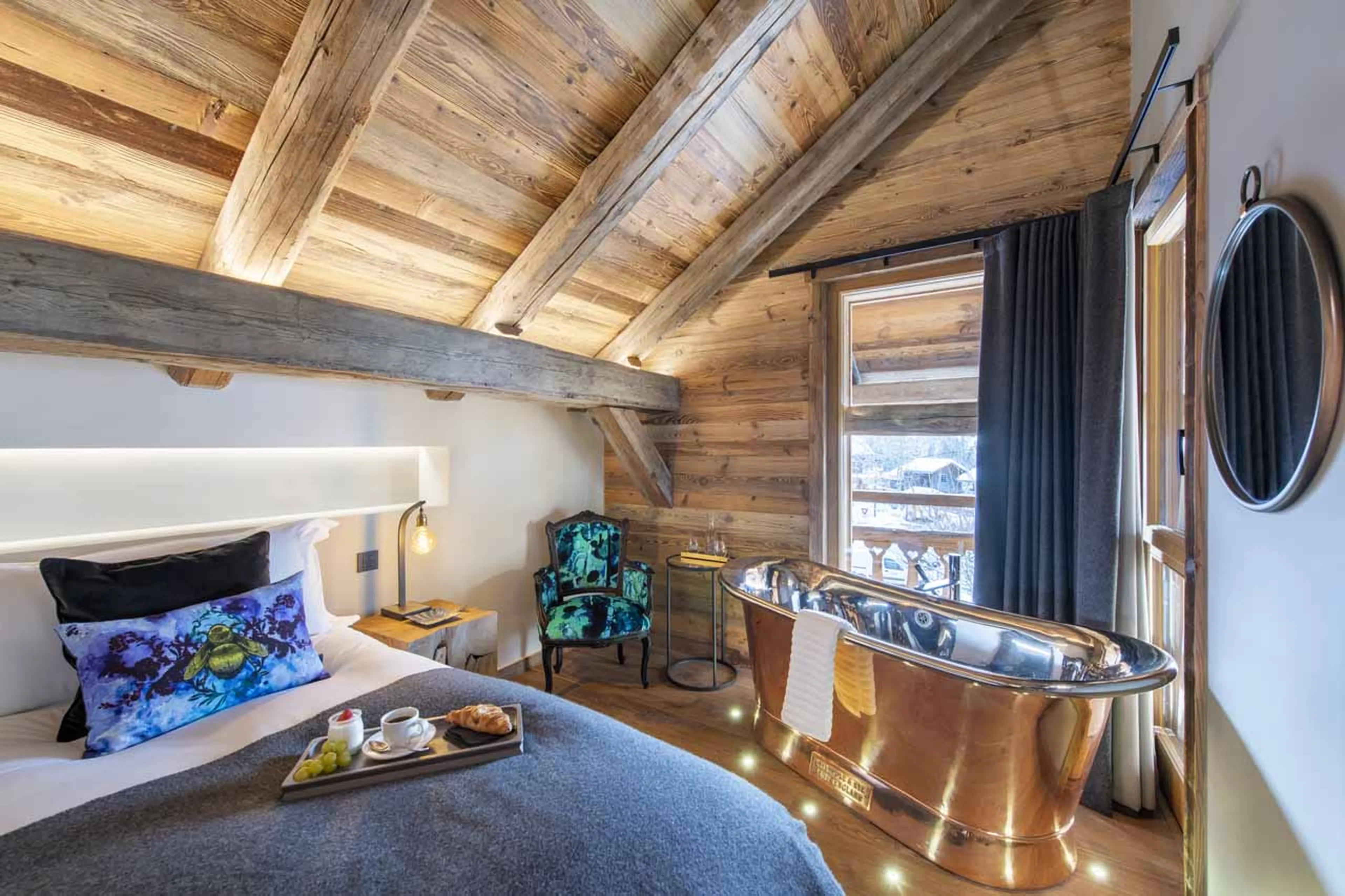 Free-standing bathtub at Chalet La Maison in Morzine