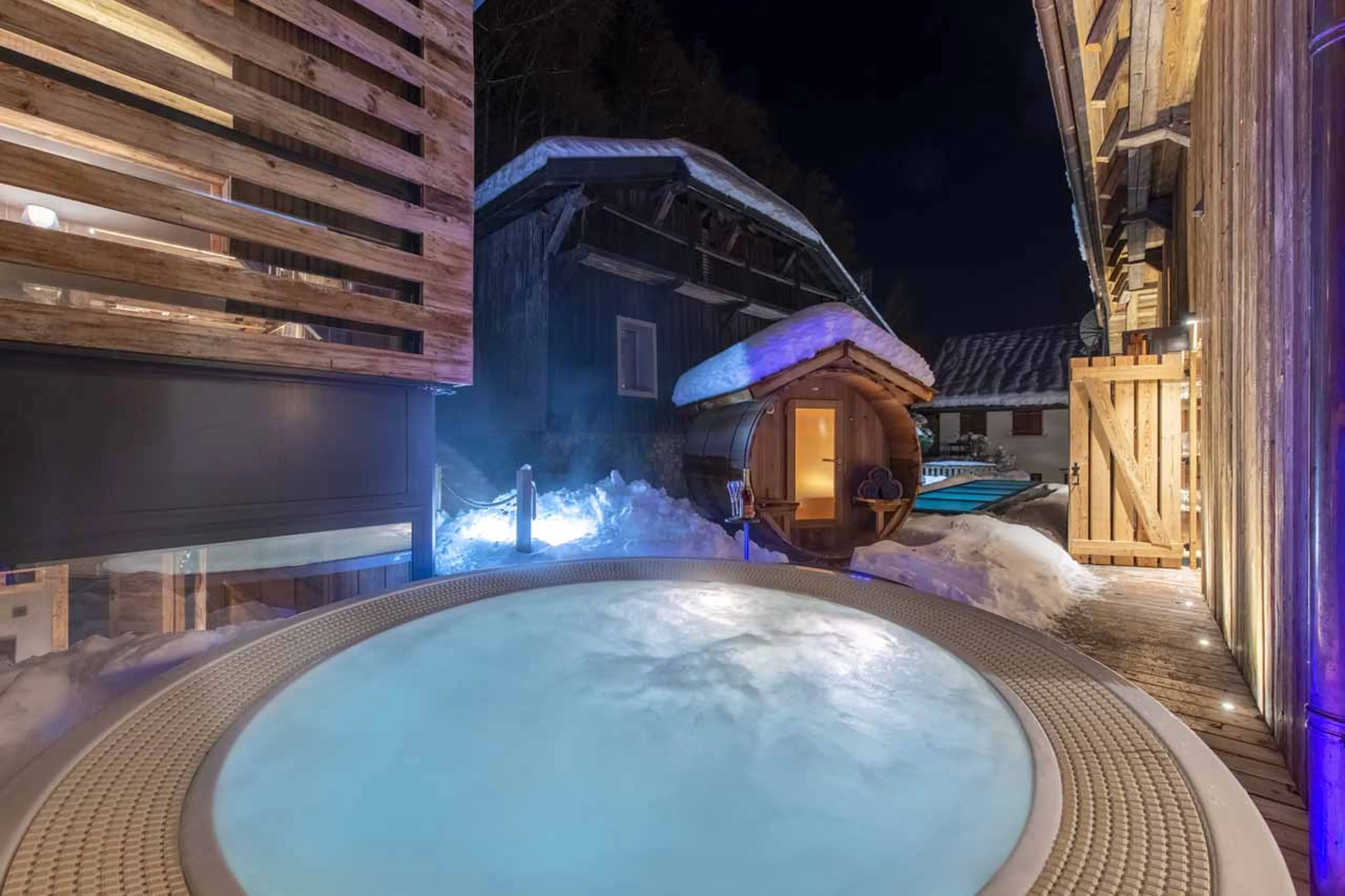 Outdoor hot tub at Chalet La Maison in Morzine