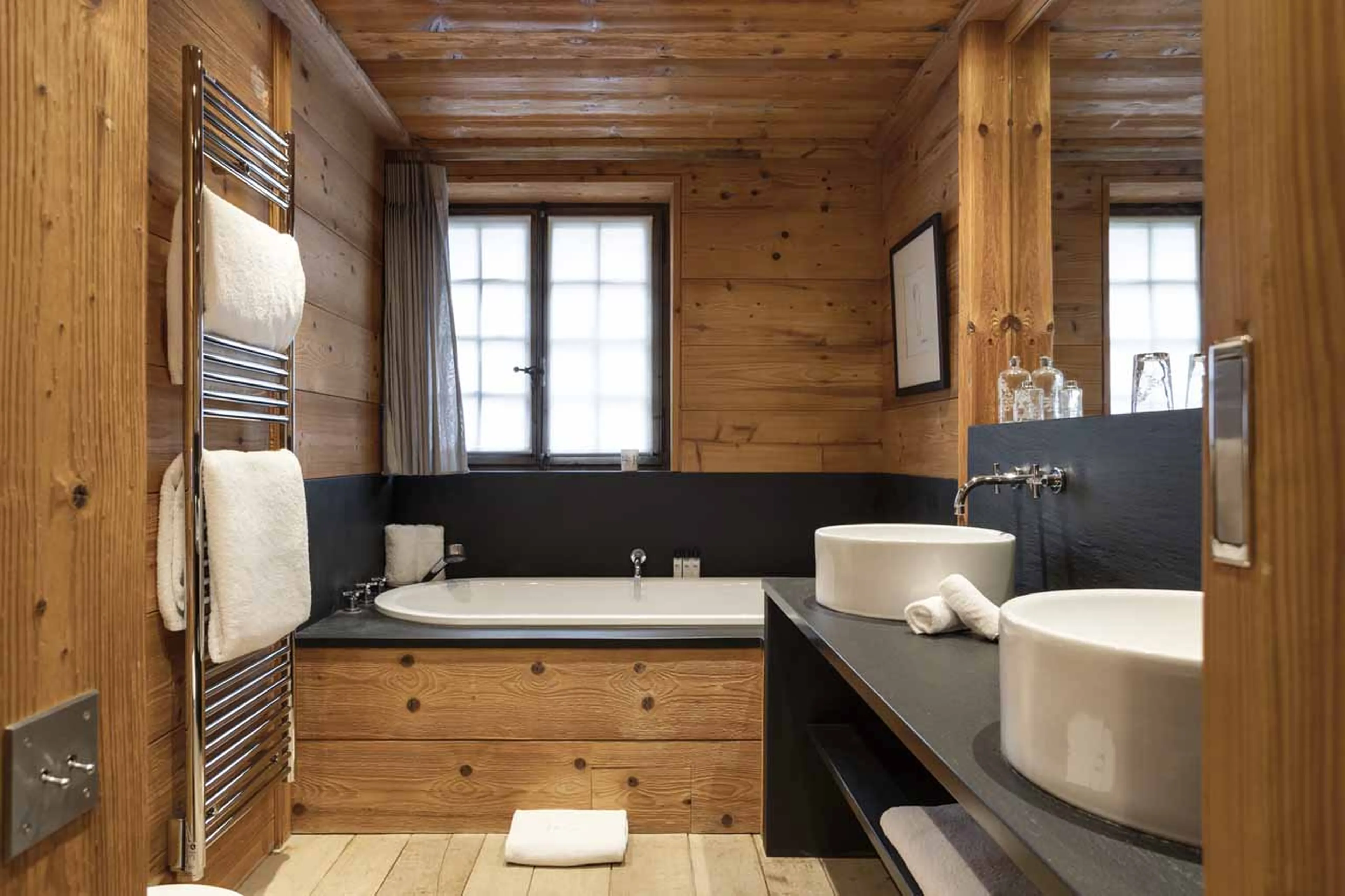 Bedroom 2 en-suite at Chalet La Reserve in Val d'Isere