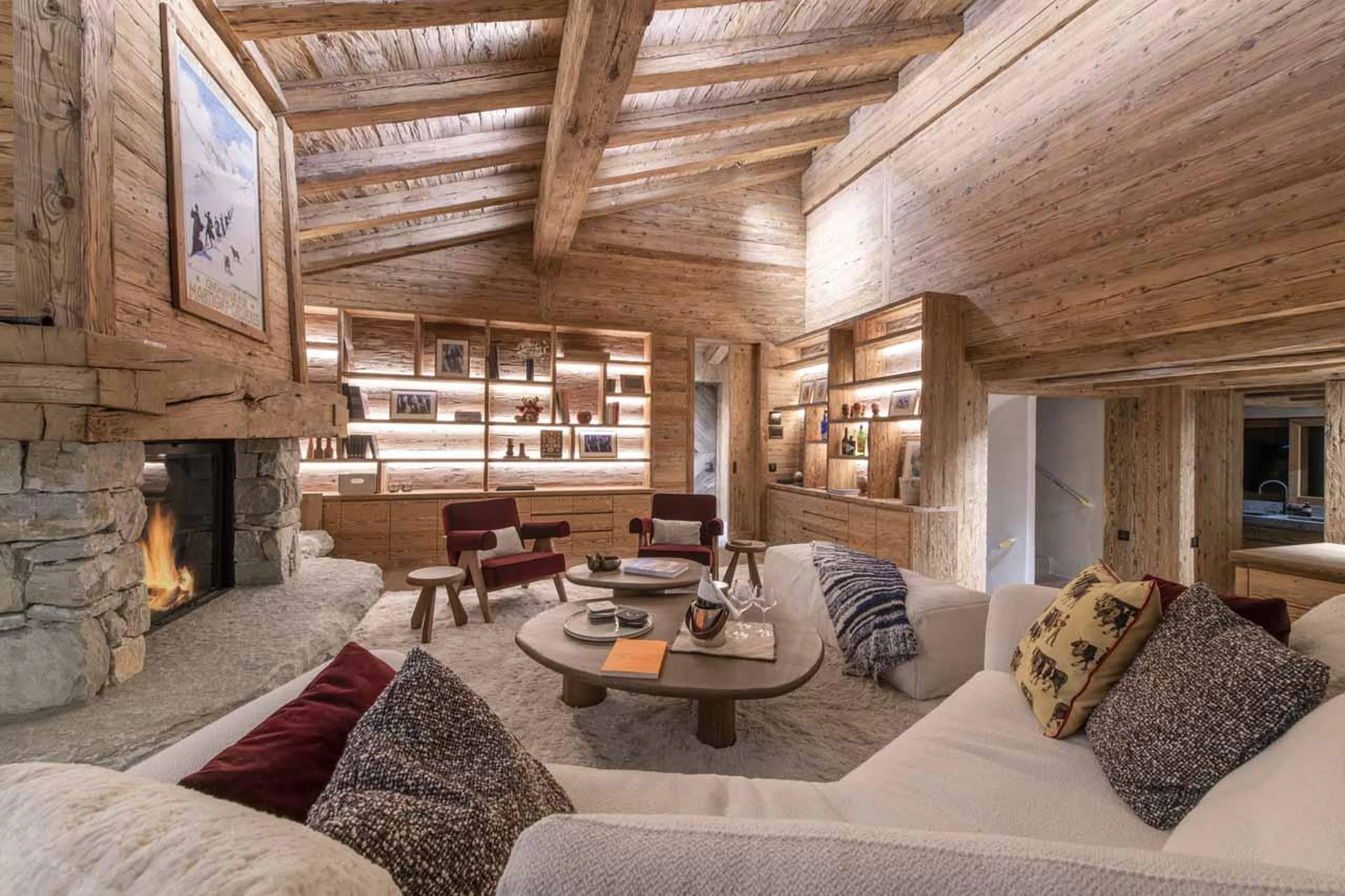 Living room with fireplace in Chalet La Rochette, Verbier