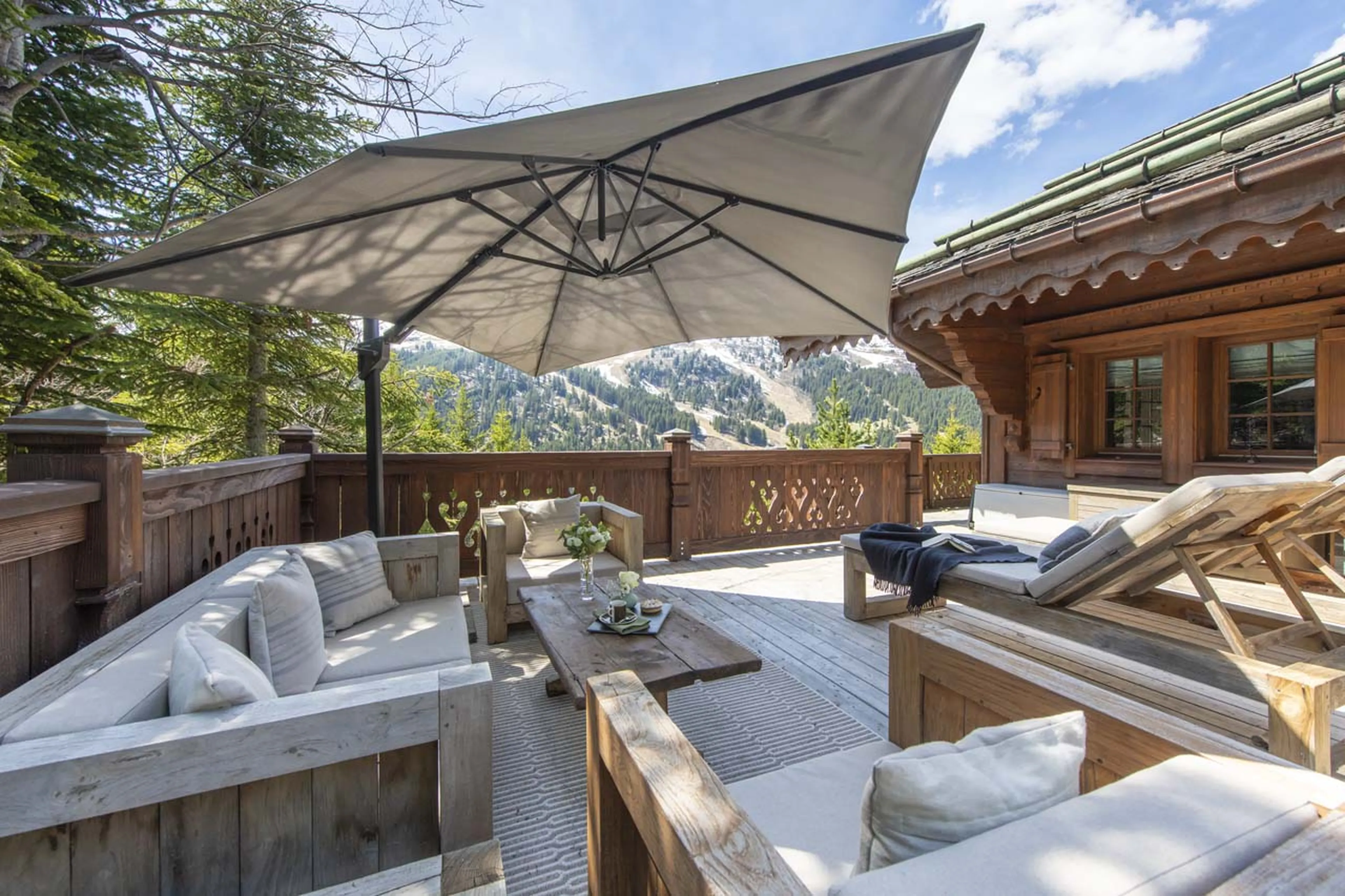 Terrace with outdoor seating in Chalet La Taniere, Meribel